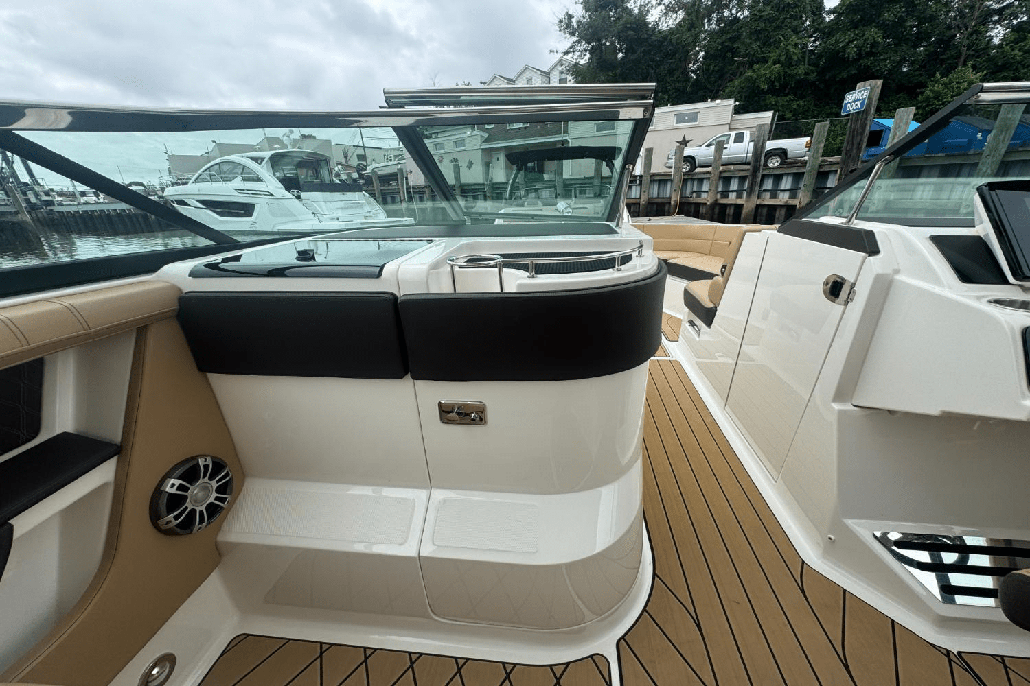 2023 Sea Ray SLX 310 Outboard Image Thumbnail #21