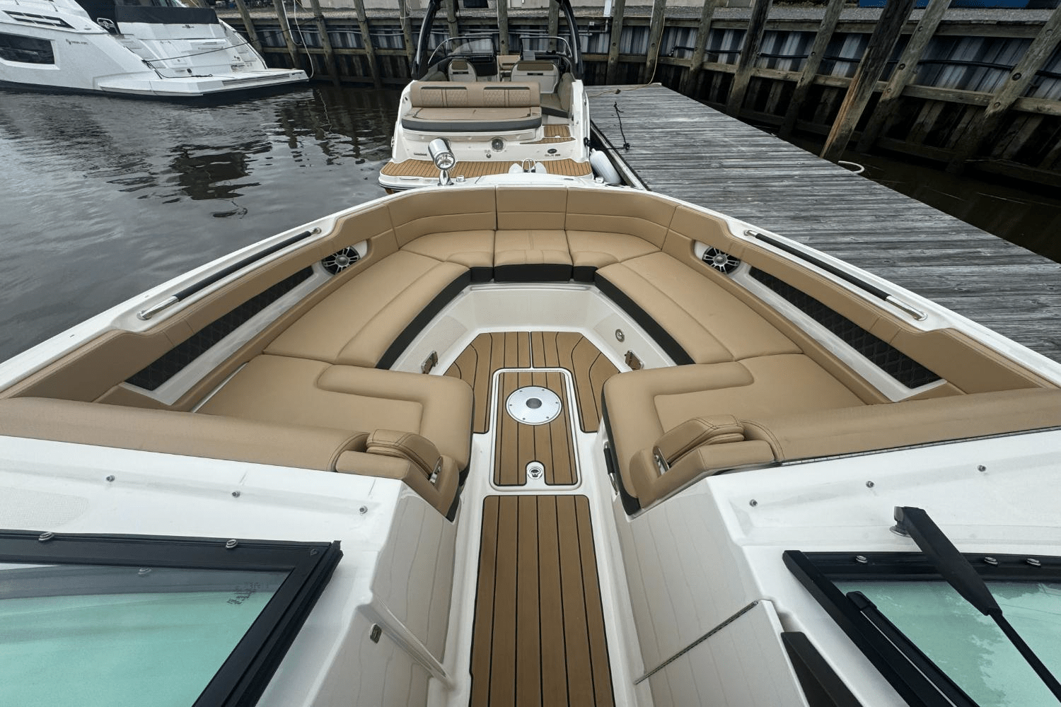 2023 Sea Ray SLX 310 Outboard Image Thumbnail #32