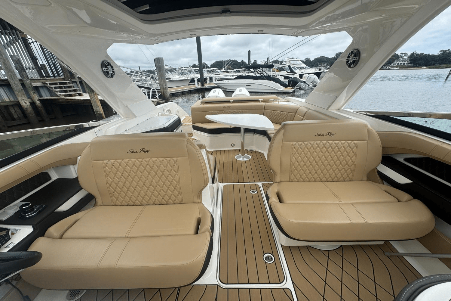 2023 Sea Ray SLX 310 Outboard Image Thumbnail #25