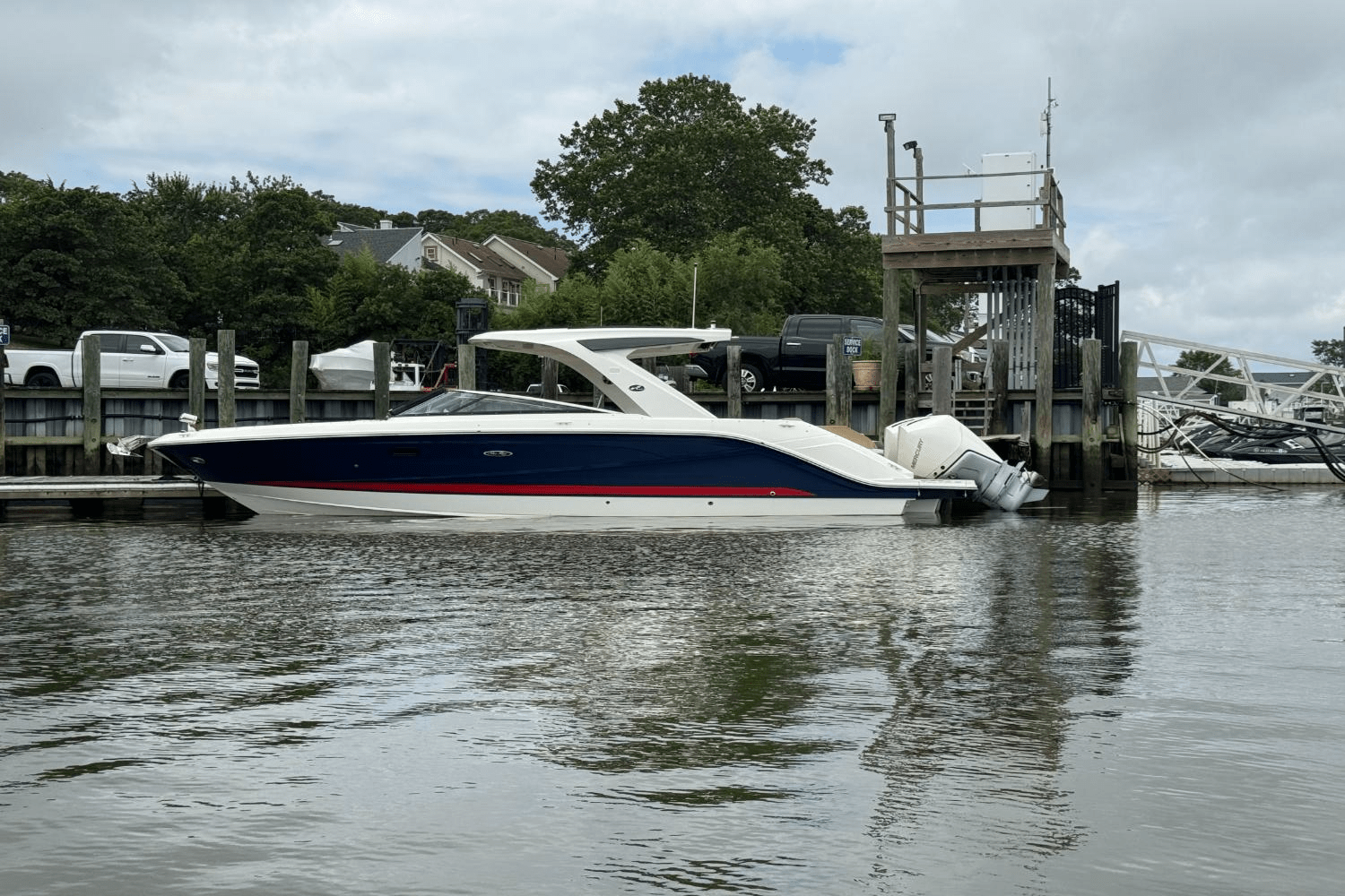 2023 Sea Ray SLX 310 Outboard Image Thumbnail #1