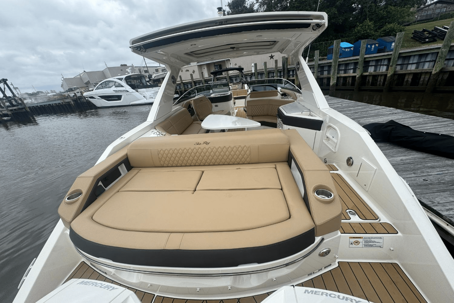 2023 Sea Ray SLX 310 Outboard Image Thumbnail #7