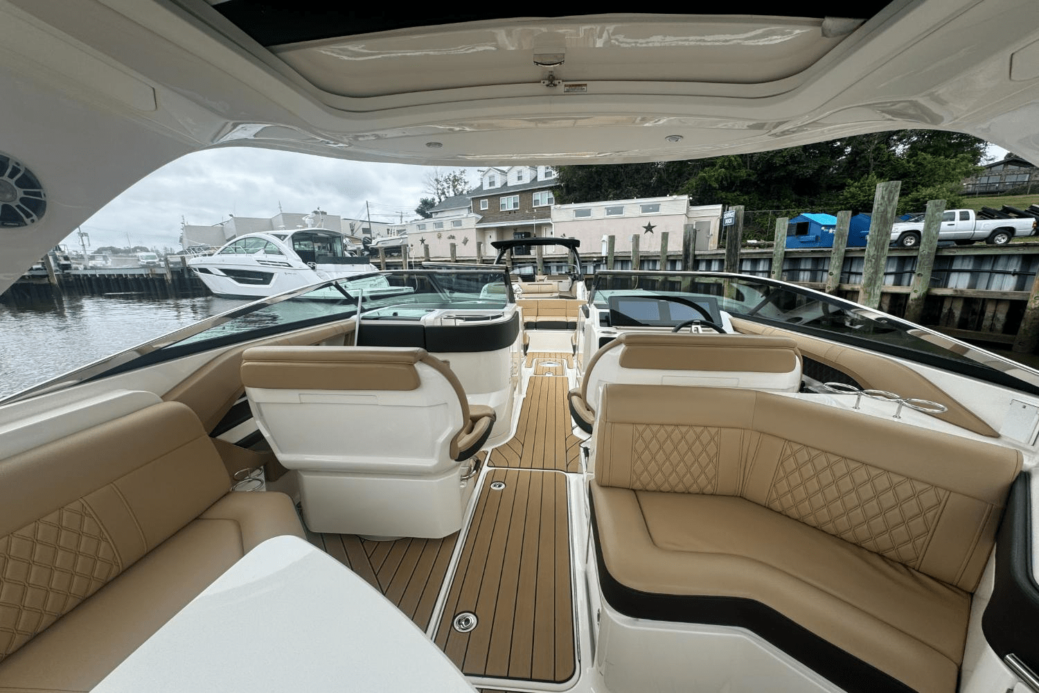 2023 Sea Ray SLX 310 Outboard Image Thumbnail #19