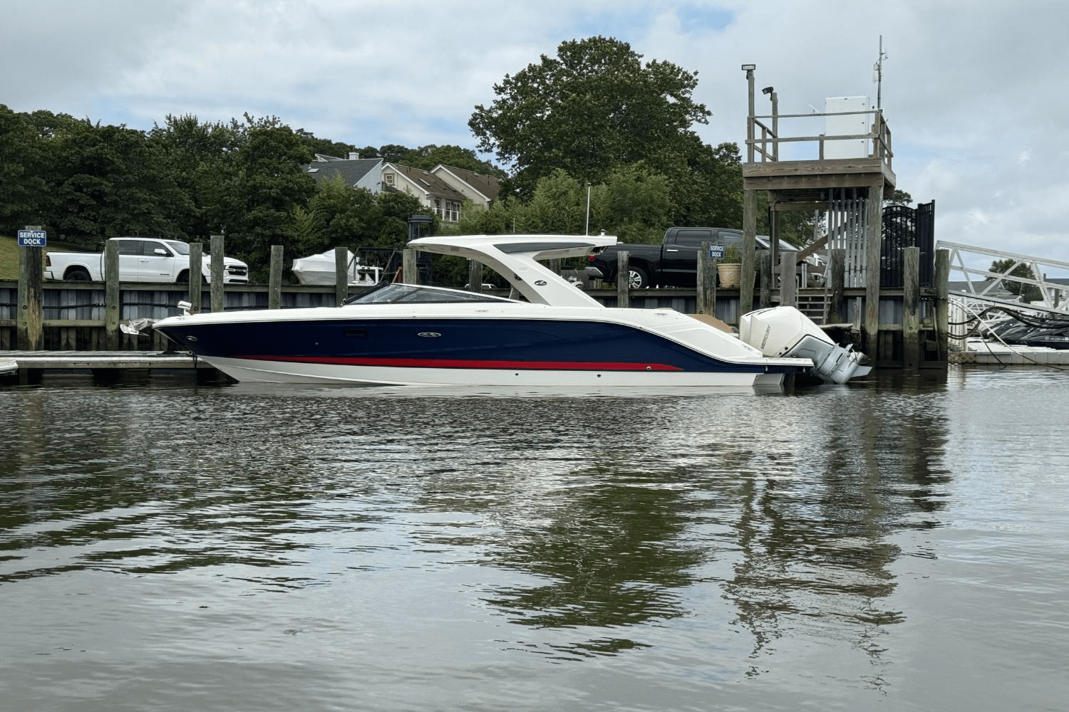 2023 Sea Ray SLX 310 Outboard Image Thumbnail #4