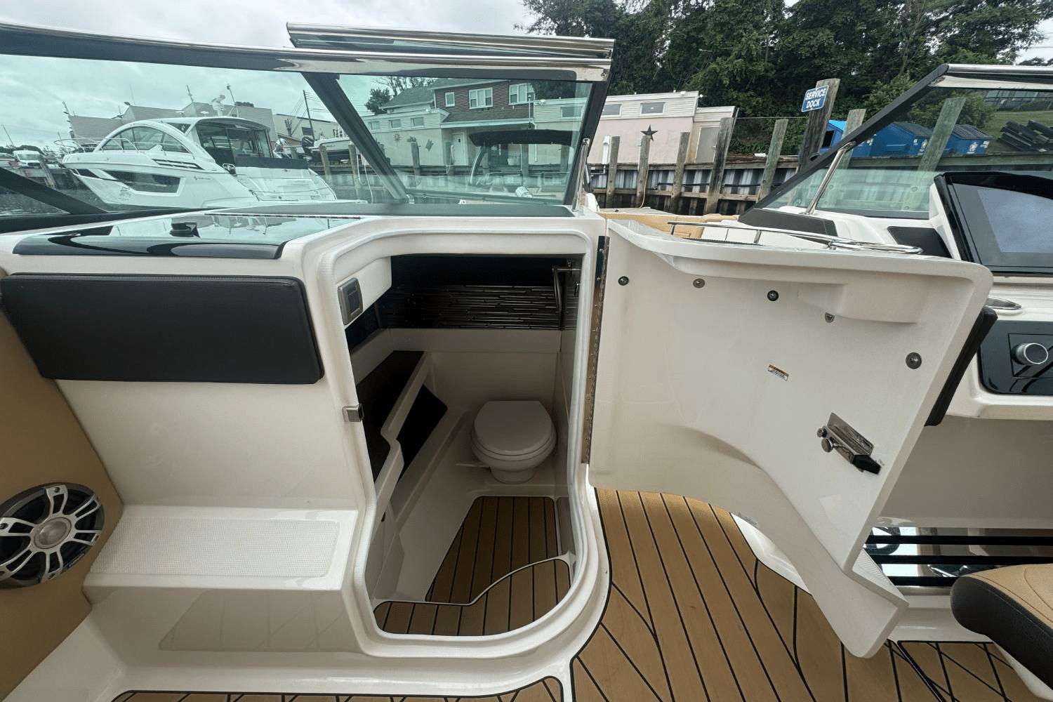2023 Sea Ray SLX 310 Outboard Image Thumbnail #22
