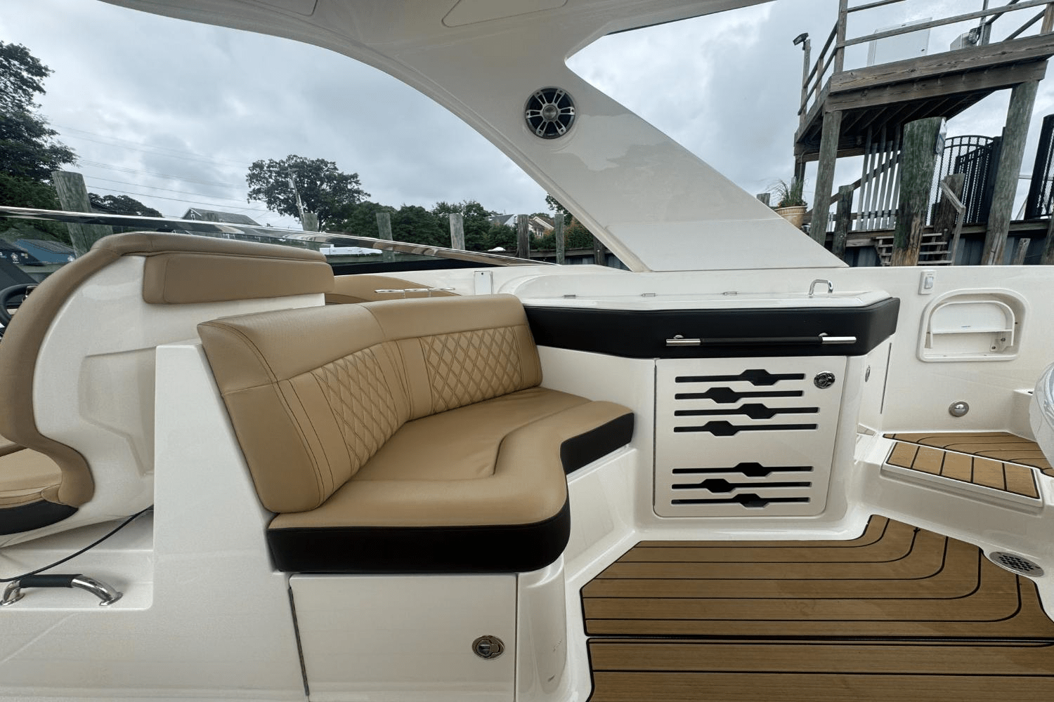 2023 Sea Ray SLX 310 Outboard Image Thumbnail #15