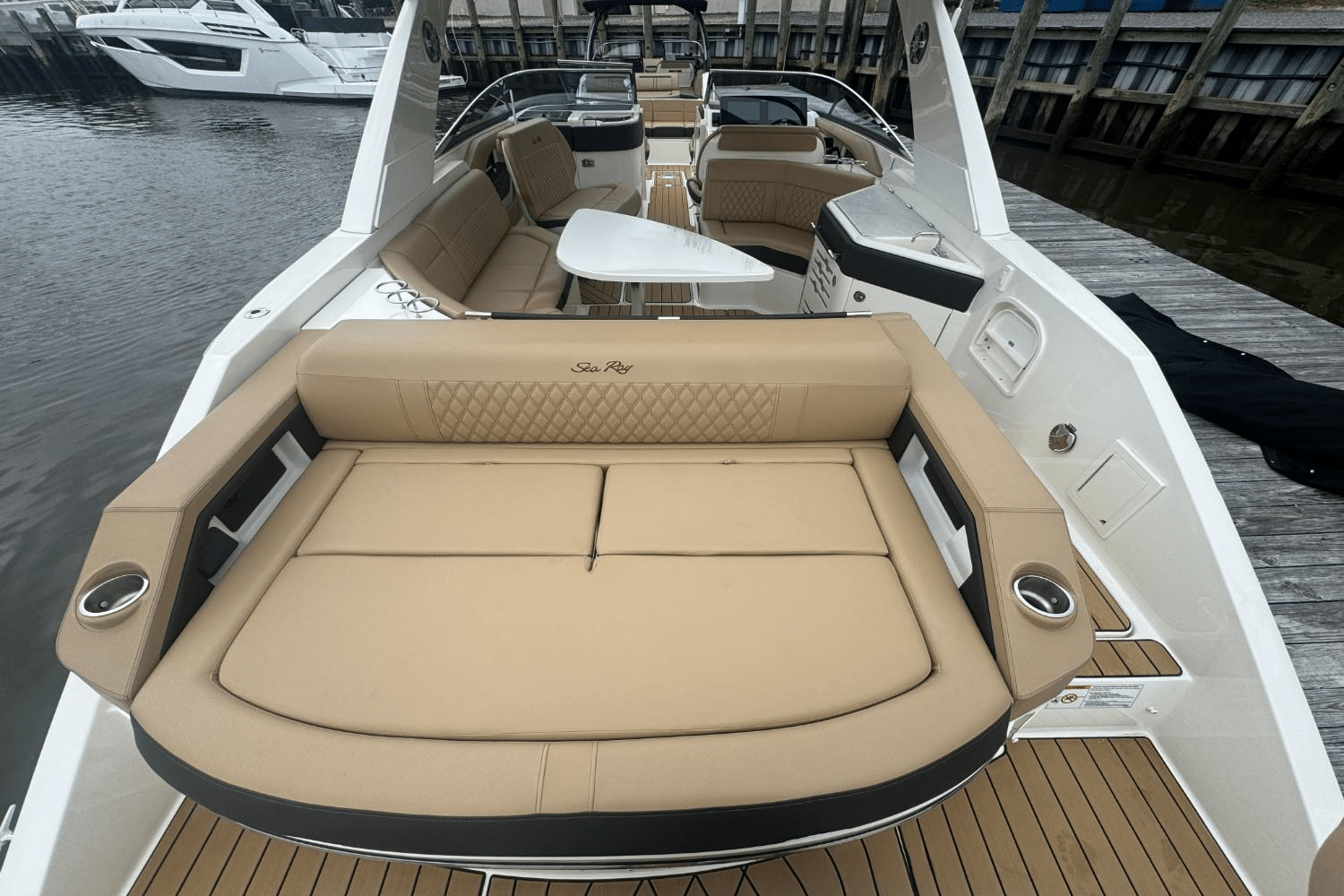 2023 Sea Ray SLX 310 Outboard Image Thumbnail #8
