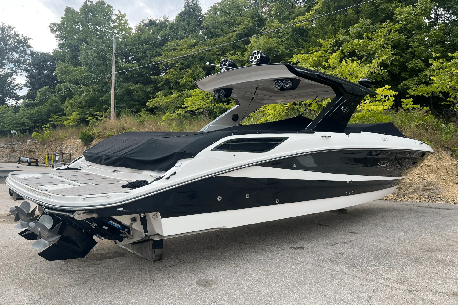 2022 Sea Ray 350 SLX Image Thumbnail #0