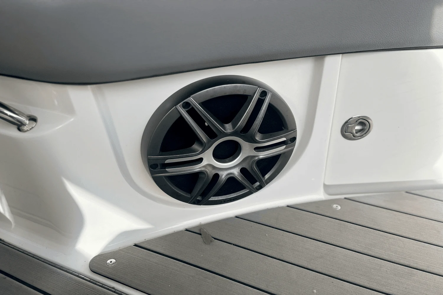 2022 Sea Ray 350 SLX Image Thumbnail #15