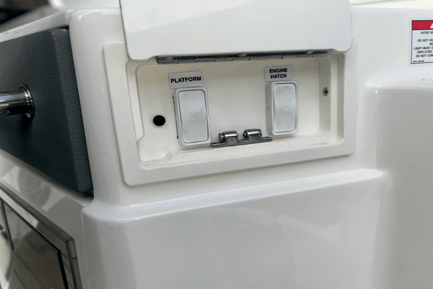 2022 Sea Ray 350 SLX Image Thumbnail #25