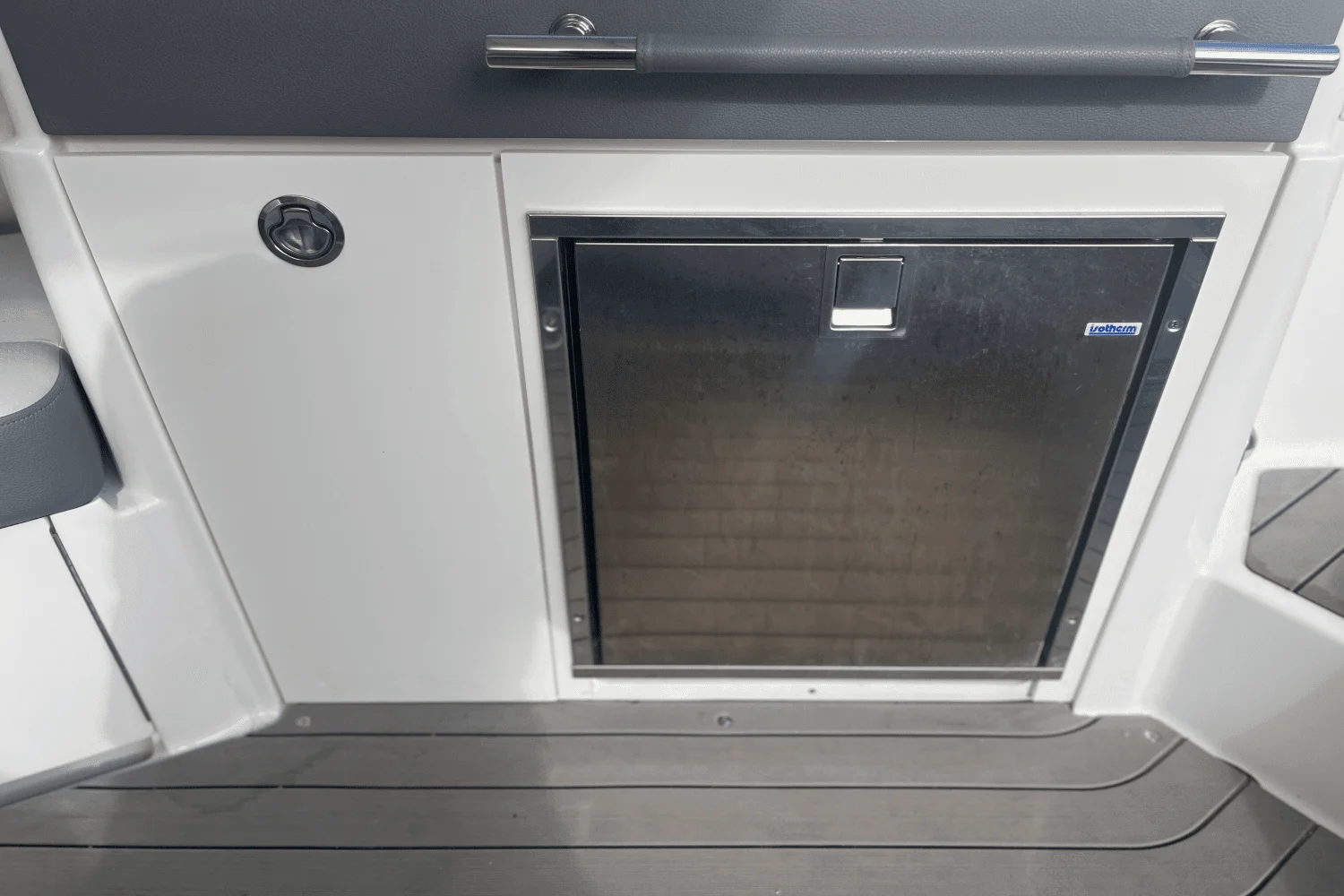 2022 Sea Ray 350 SLX Image Thumbnail #18