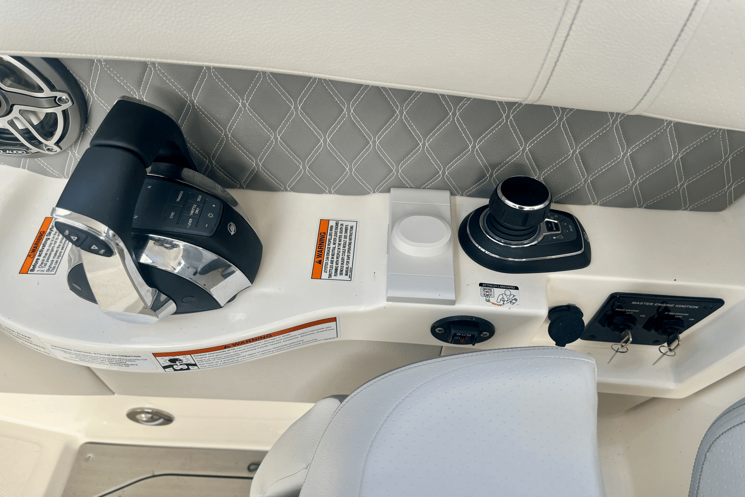 2022 Sea Ray 350 SLX Image Thumbnail #31