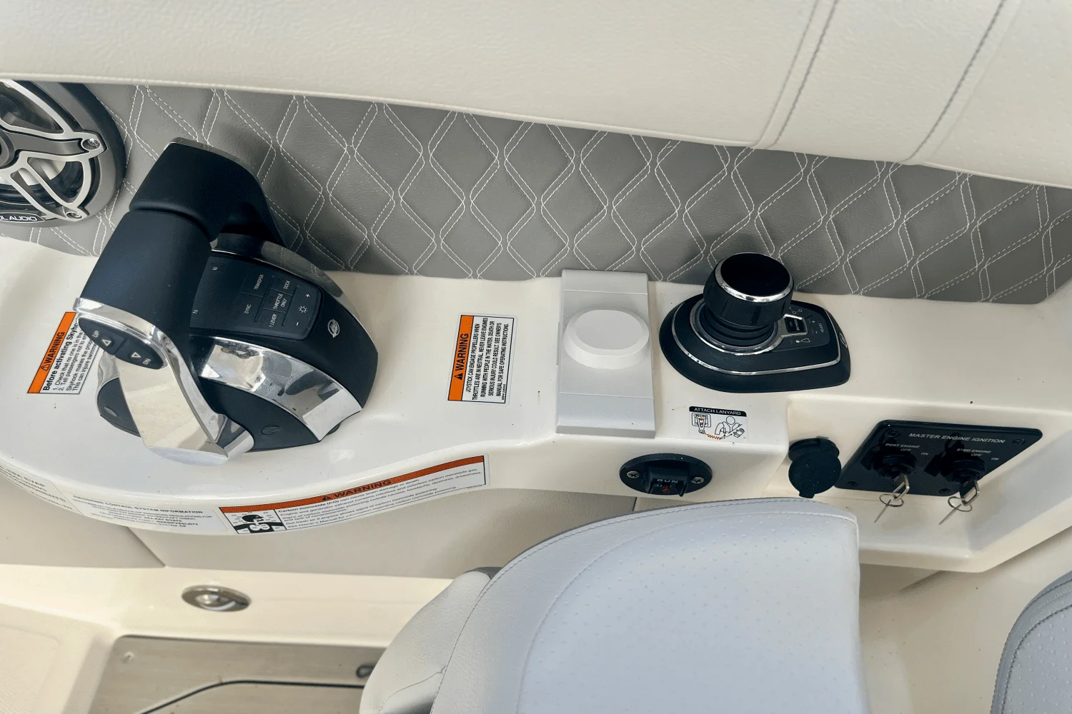 2022 Sea Ray 350 SLX Image Thumbnail #31