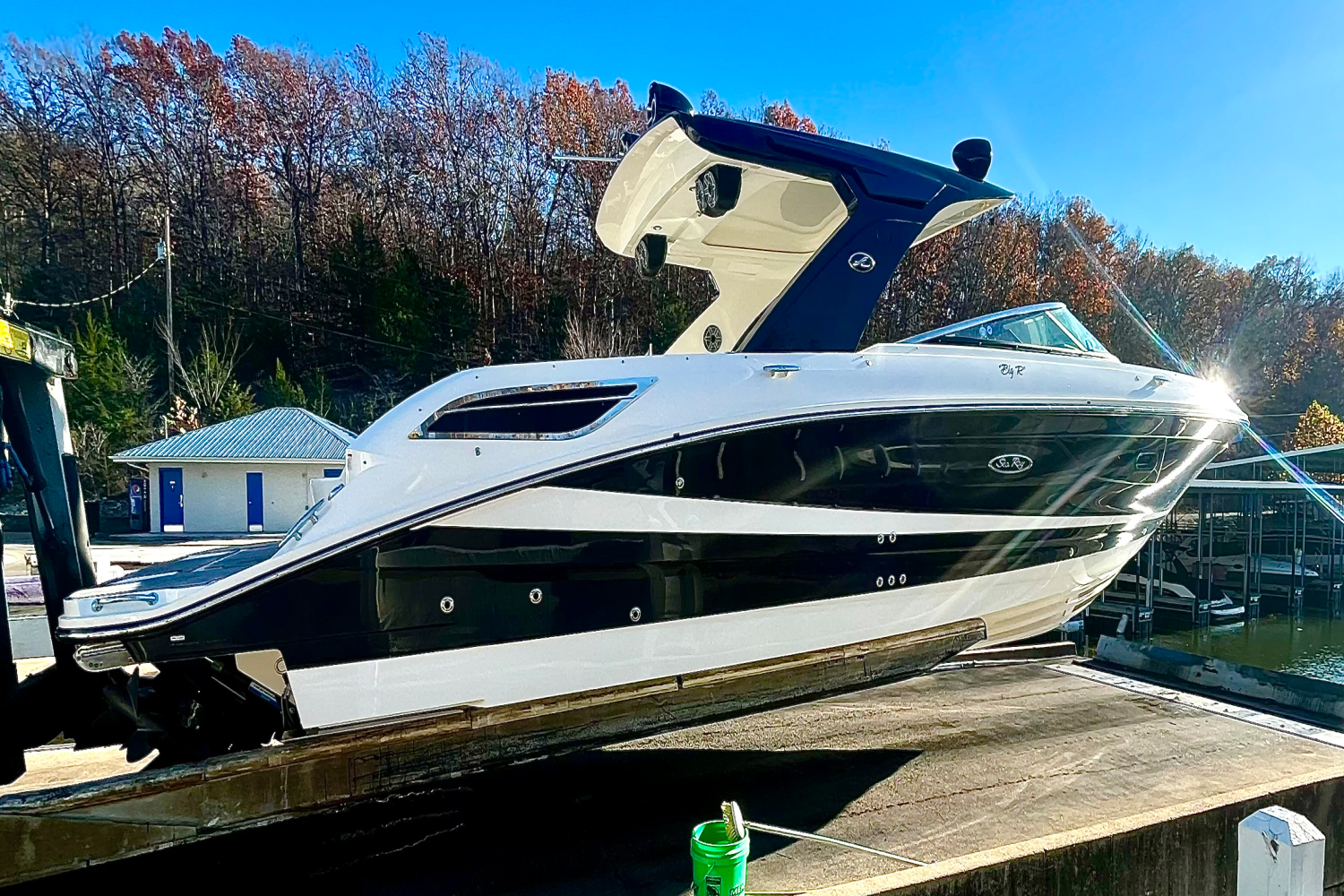 2022 Sea Ray 350 SLX Image Thumbnail #1