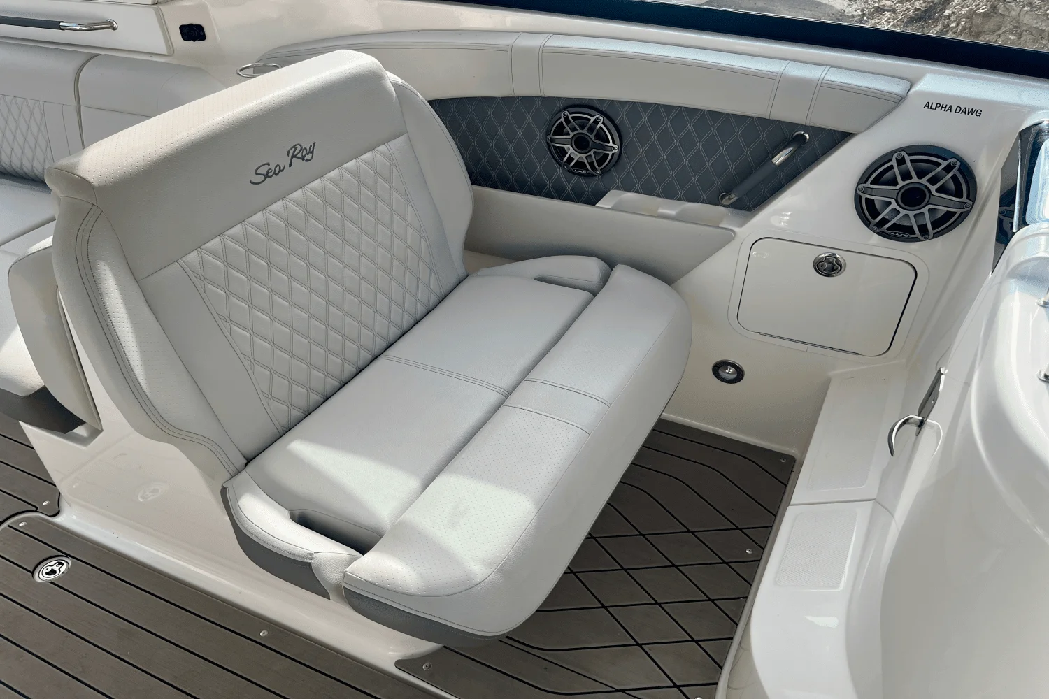 2022 Sea Ray 350 SLX Image Thumbnail #35