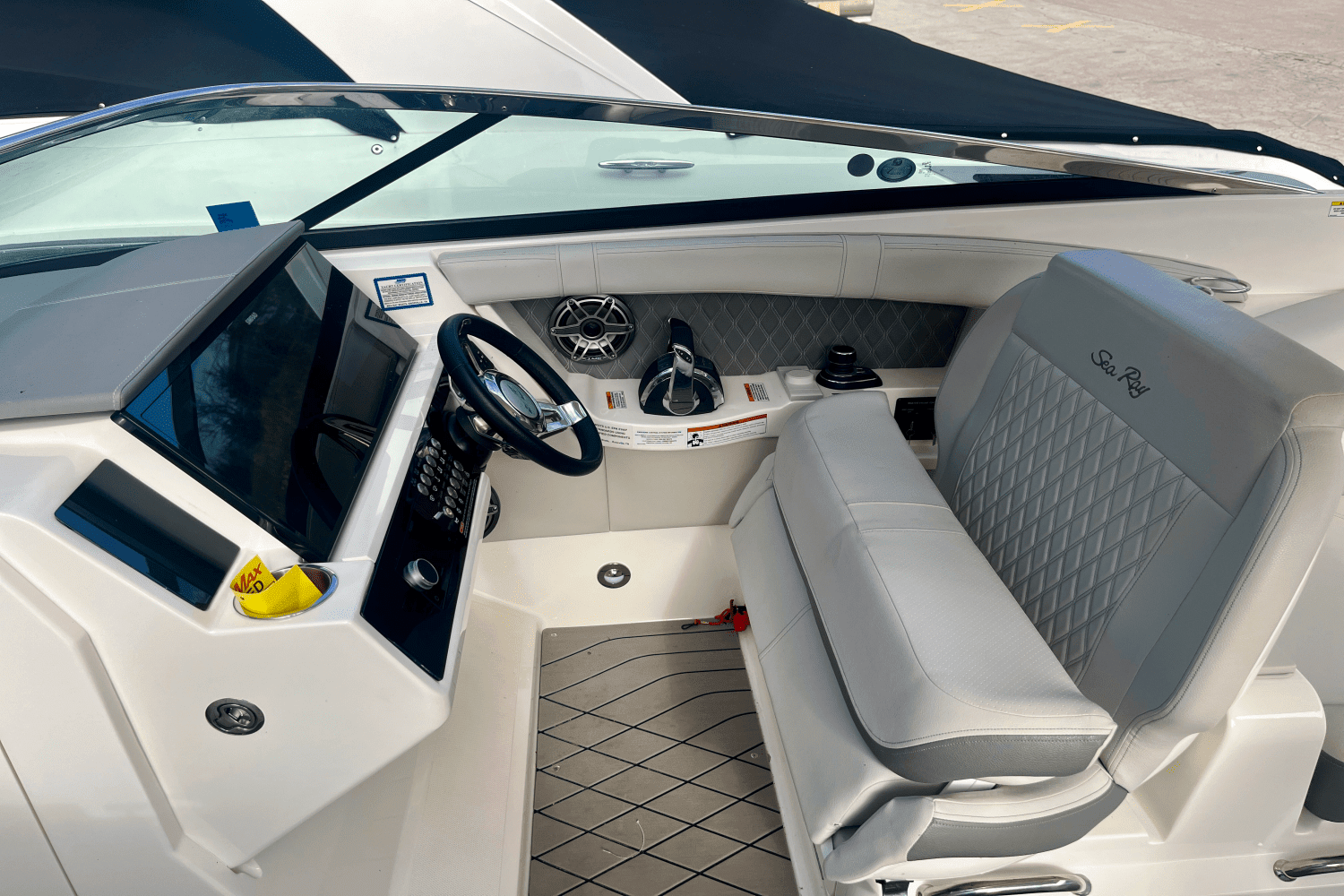 2022 Sea Ray 350 SLX Image Thumbnail #29