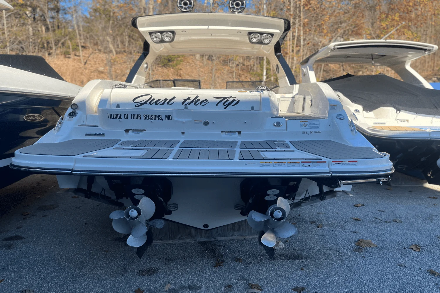 2022 Sea Ray 350 SLX Image Thumbnail #2