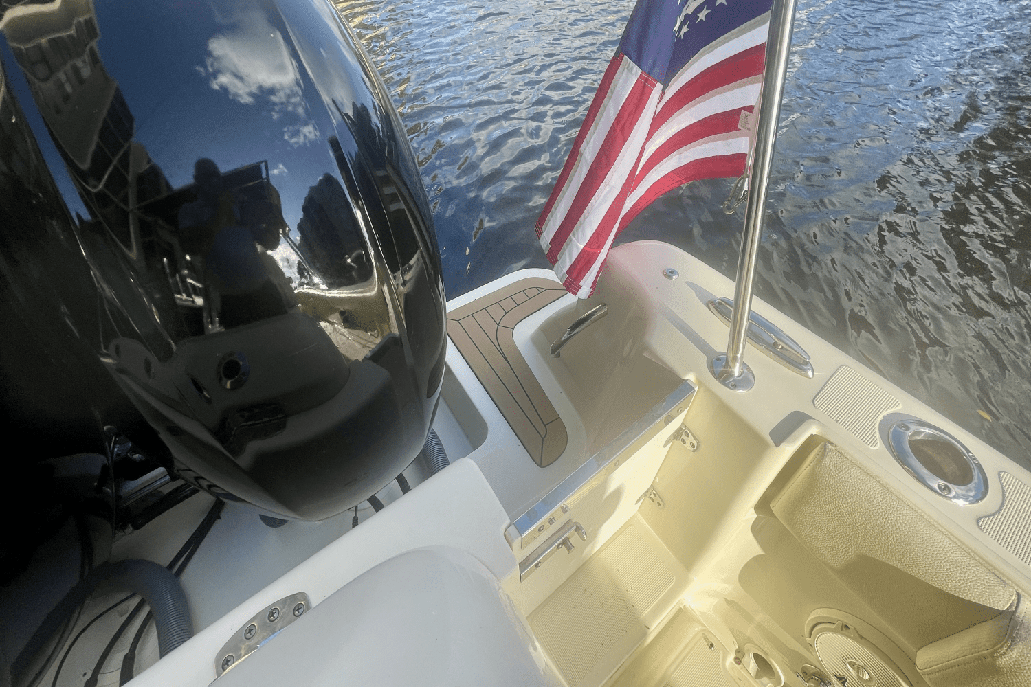 2019 Chris-Craft CATALINA 27 Image Thumbnail #11