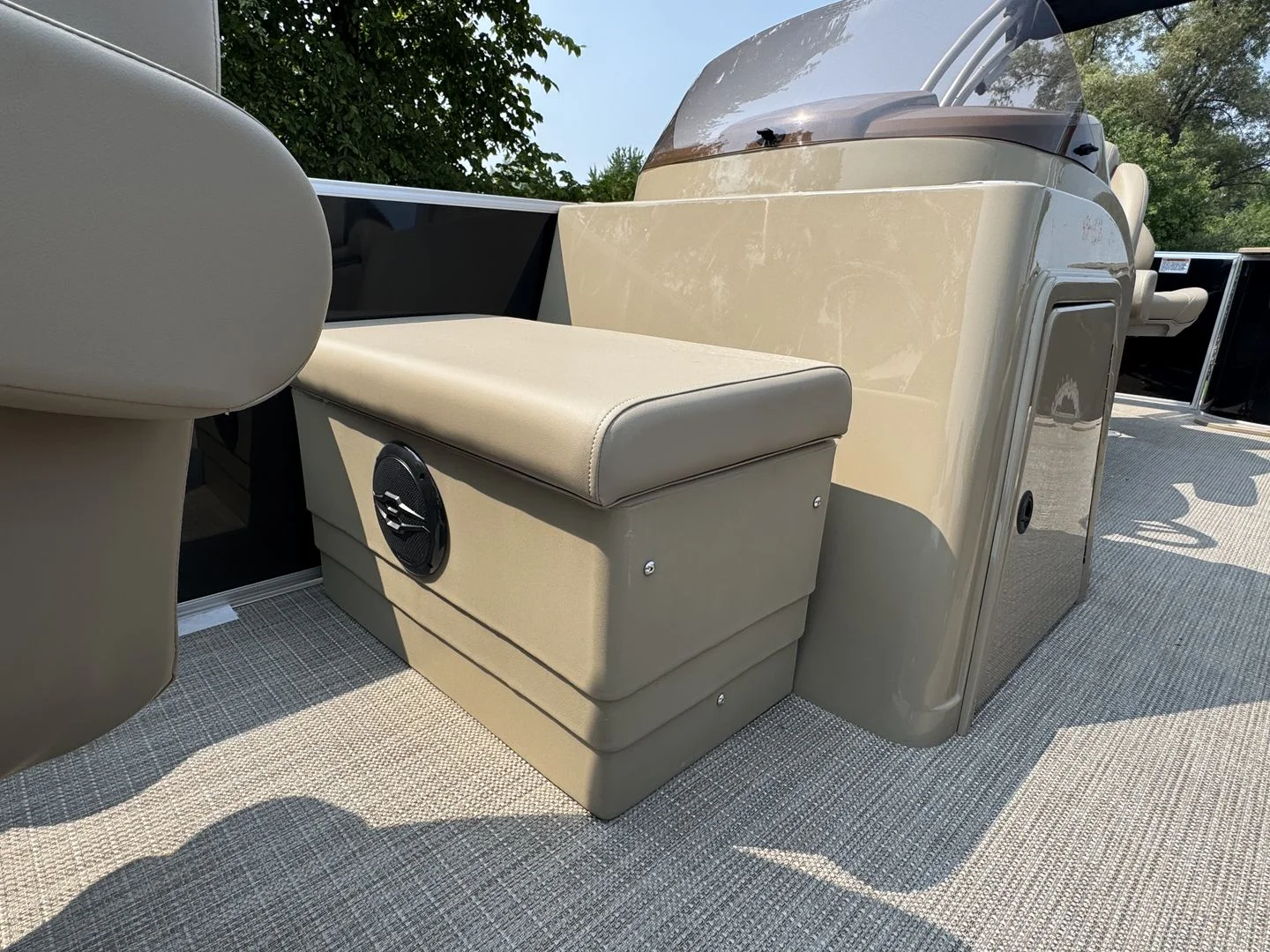 2025 Sylvan MIRAGE 8520 Image Thumbnail #12