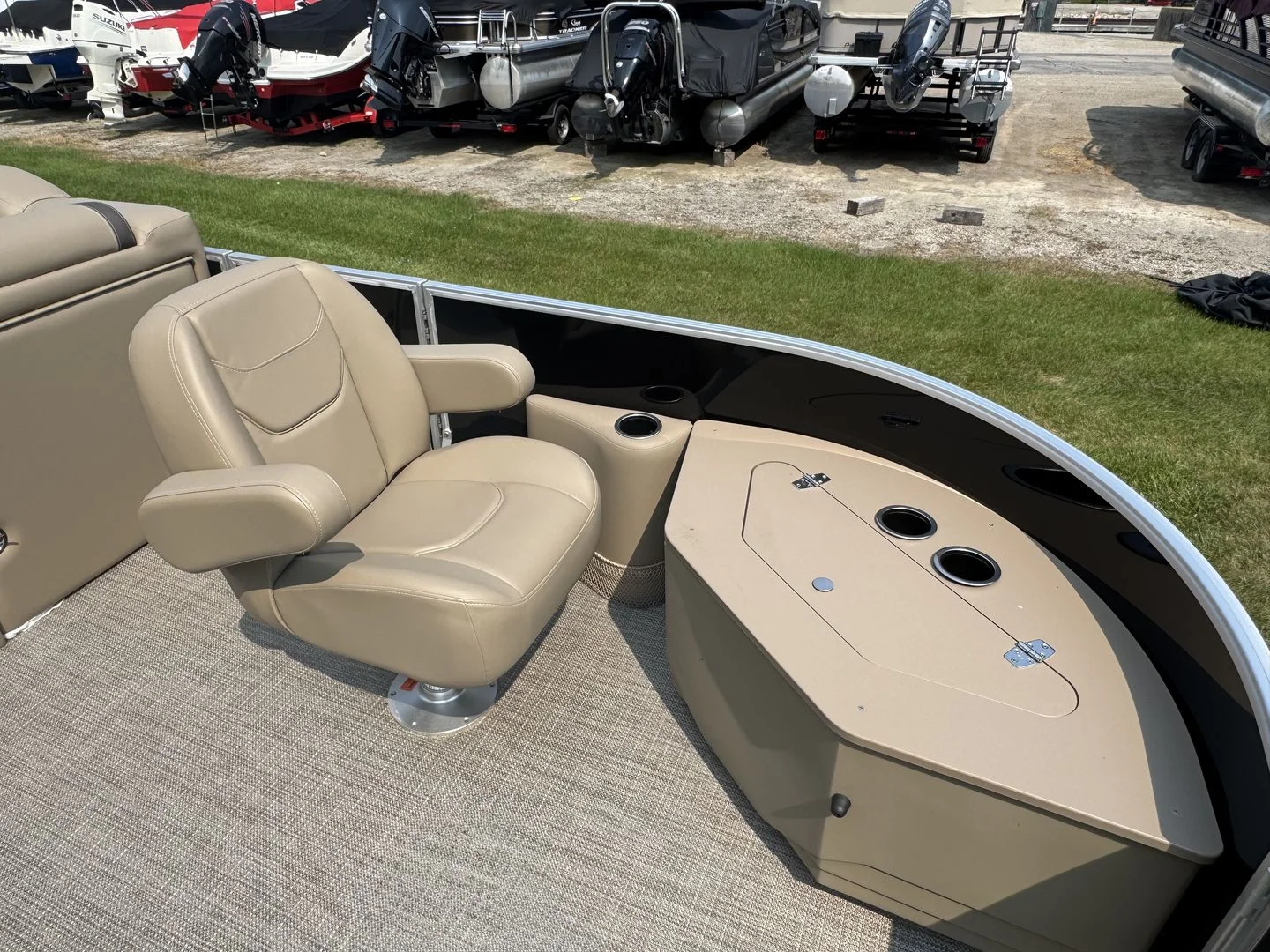 2025 Sylvan MIRAGE 8520 Image Thumbnail #16