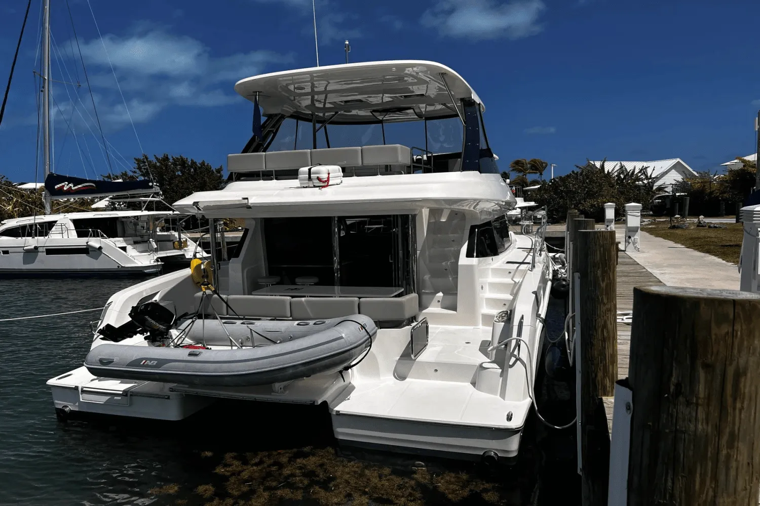 2024 Aquila 42