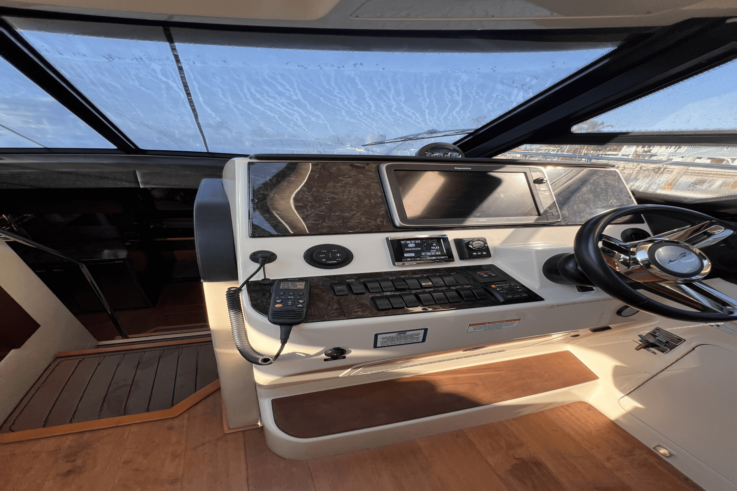 2016 Sea Ray 470 SUNDANCER Image Thumbnail #18