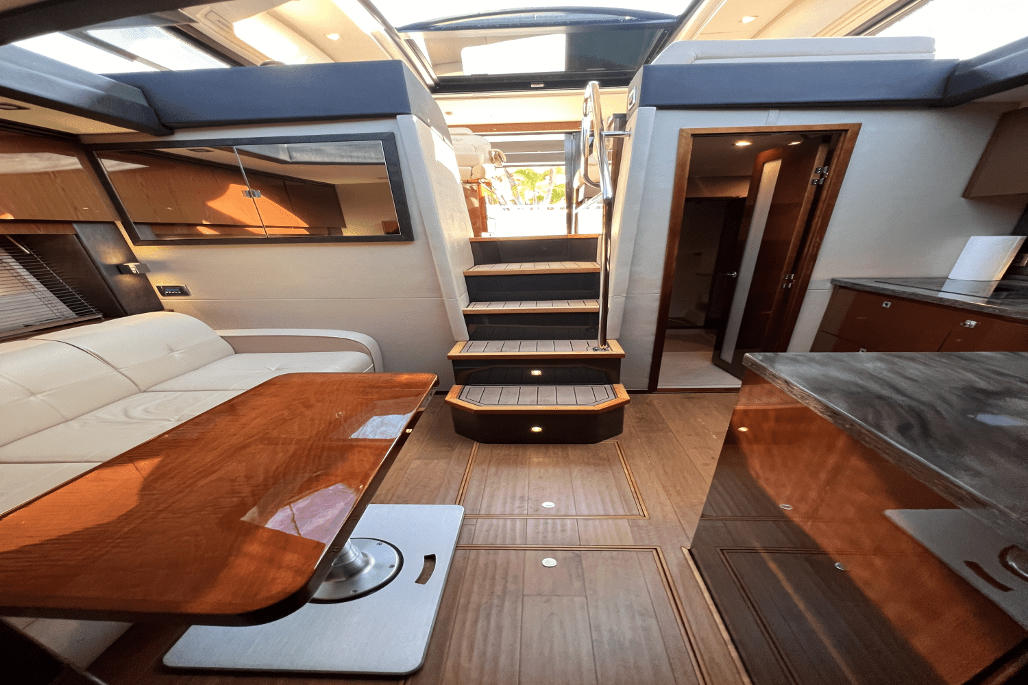 2016 Sea Ray 470 SUNDANCER Image Thumbnail #26