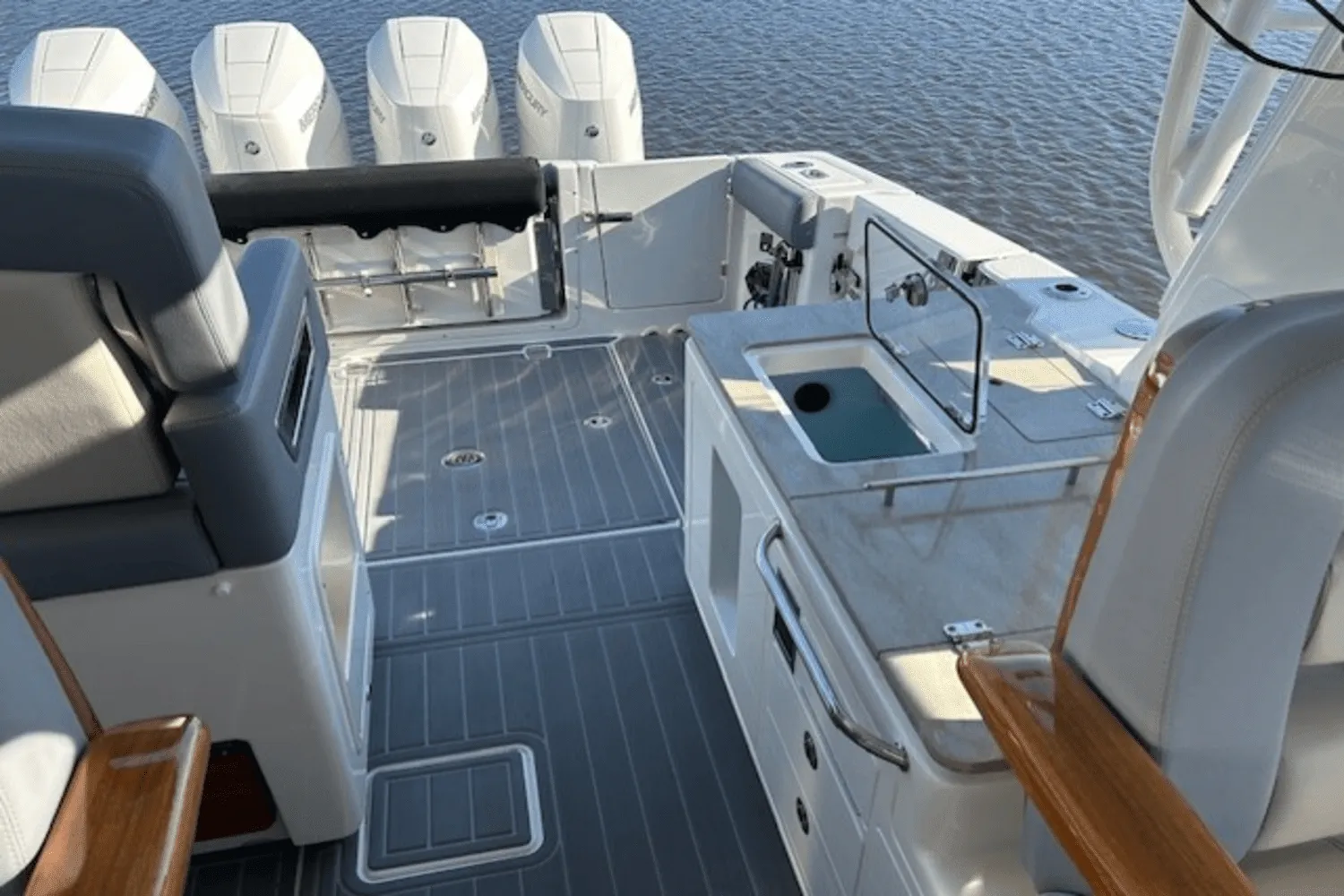 2024 Boston Whaler 380 REALM Image Thumbnail #13