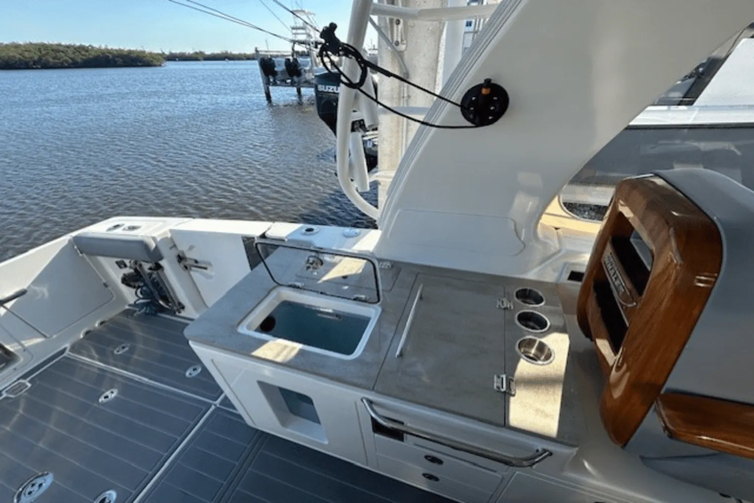 2024 Boston Whaler 380 REALM Image Thumbnail #14