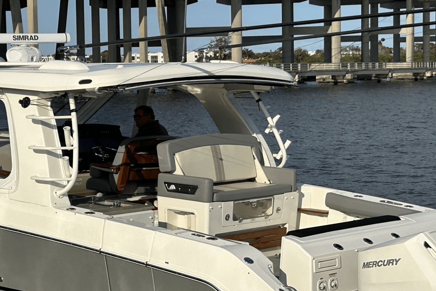 2024 Boston Whaler 380 EX Image Thumbnail #16