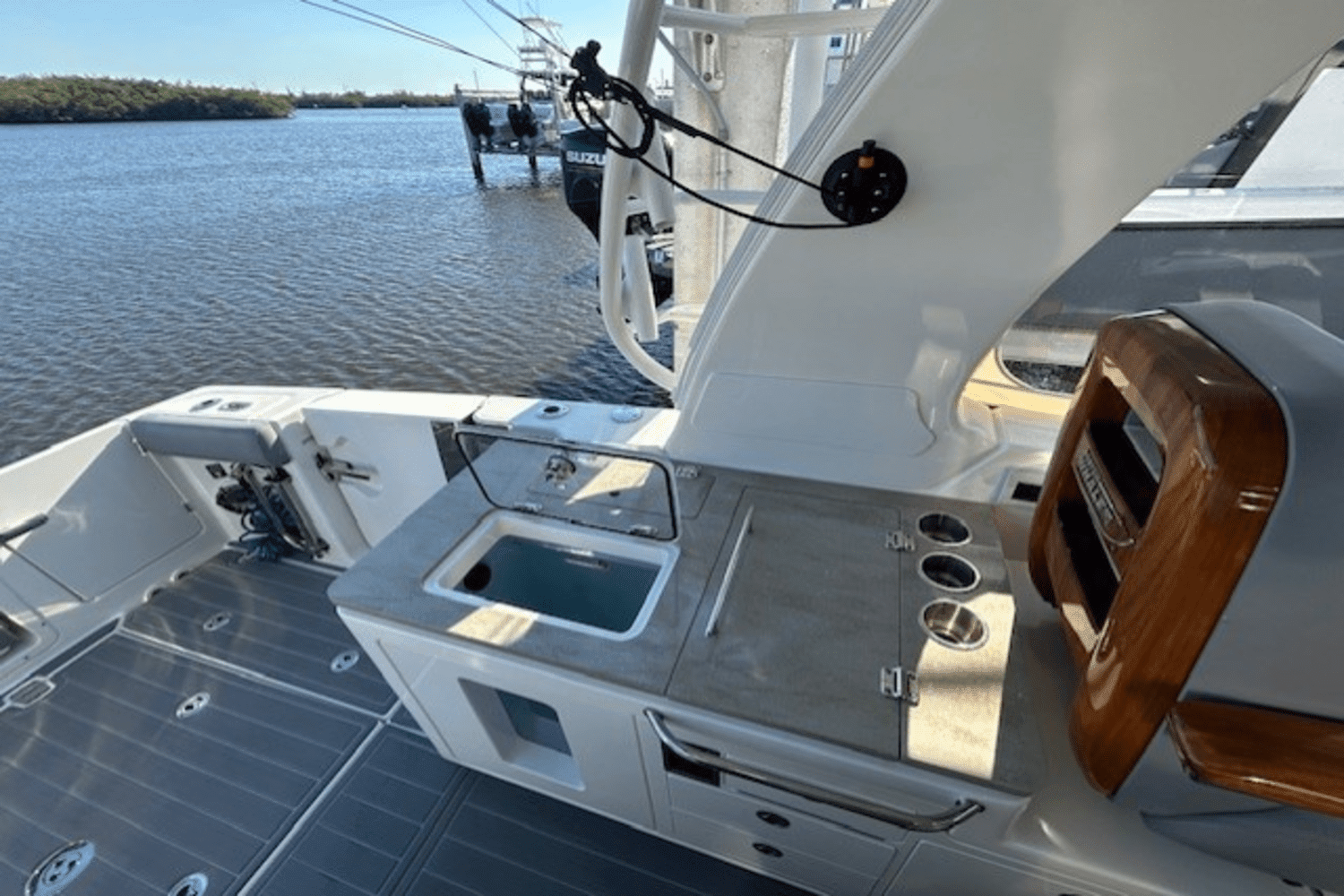 2024 Boston Whaler 380 REALM Image Thumbnail #14