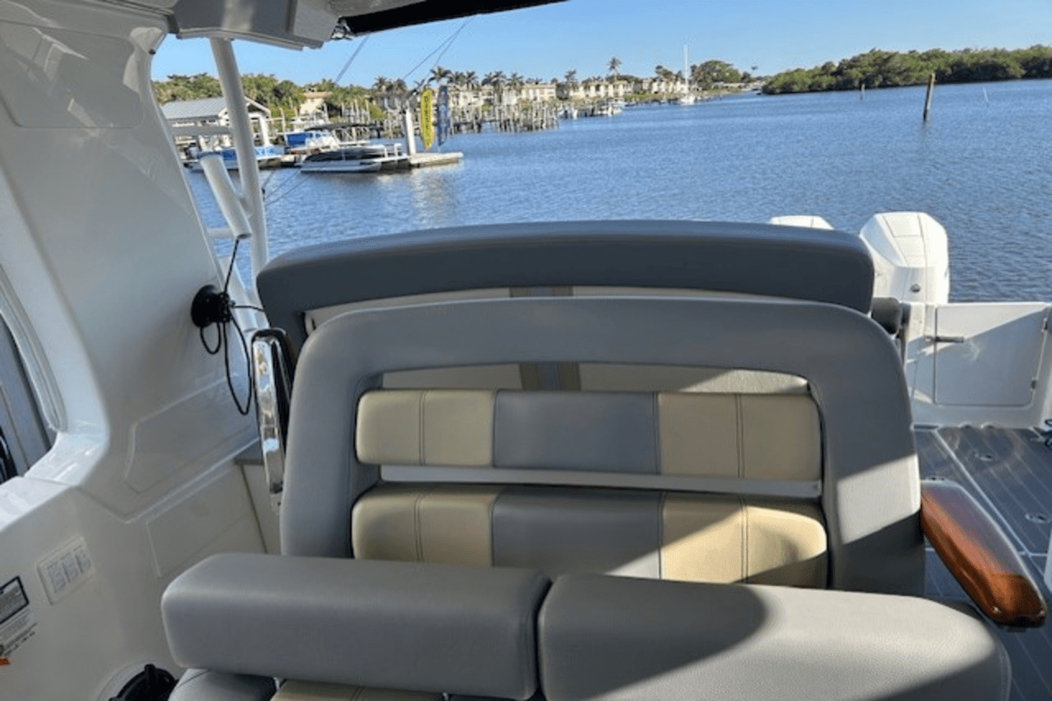 2024 Boston Whaler 380 REALM Image Thumbnail #15