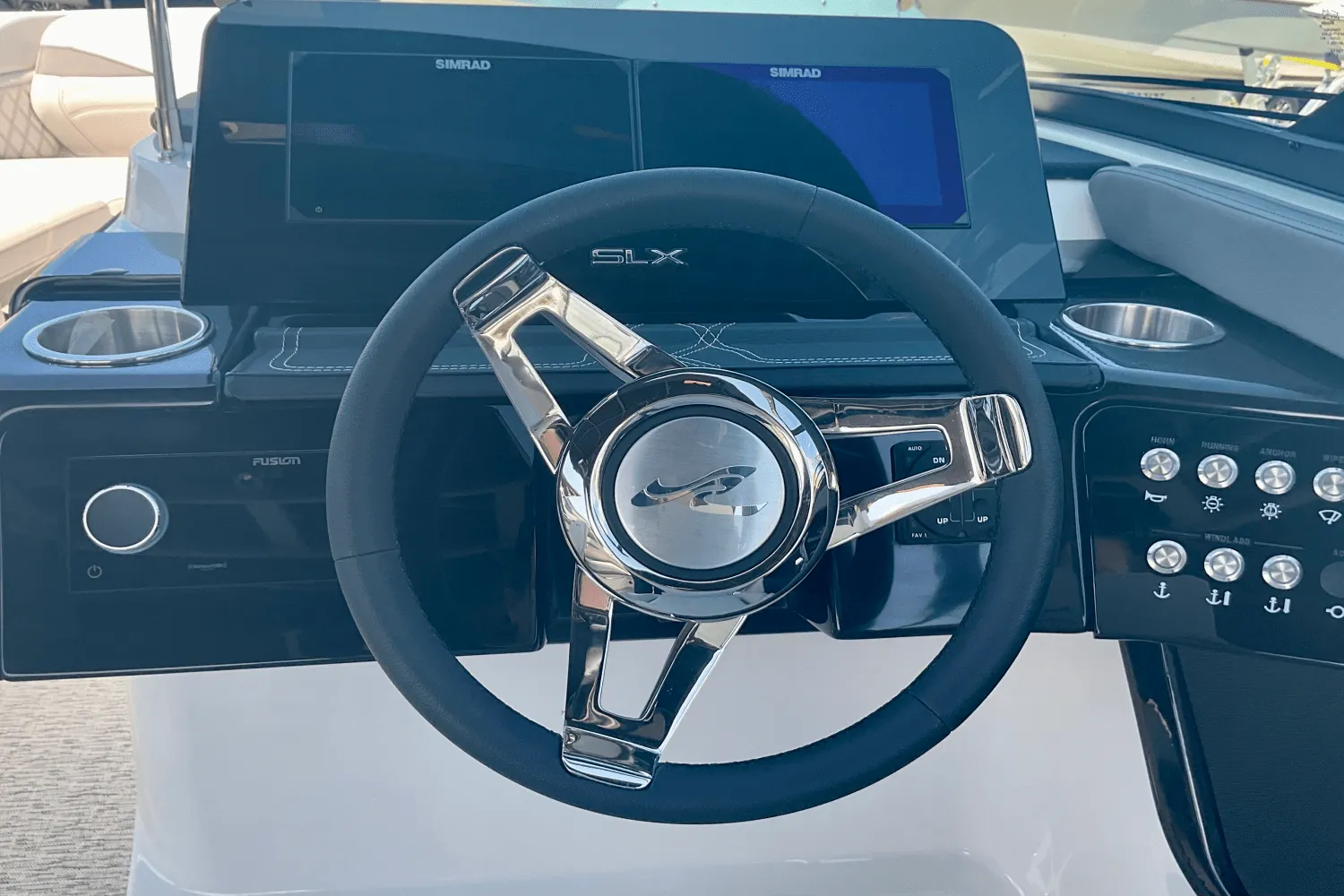 2025 Sea Ray SLX 260 Outboard Image Thumbnail #20