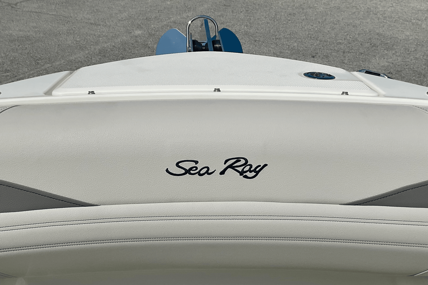 2025 Sea Ray SLX 260 Outboard Image Thumbnail #34