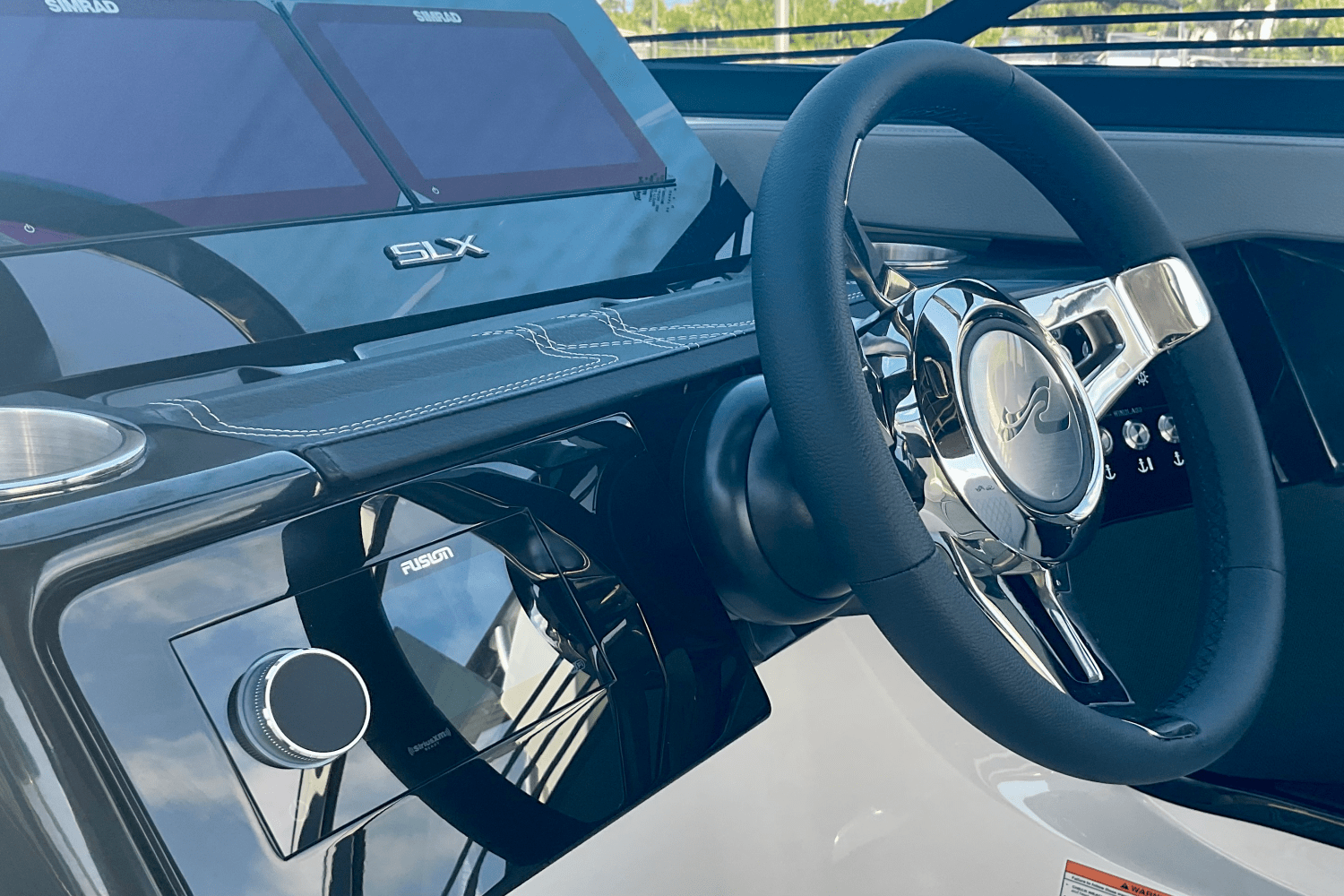 2025 Sea Ray SLX 260 Outboard Image Thumbnail #18