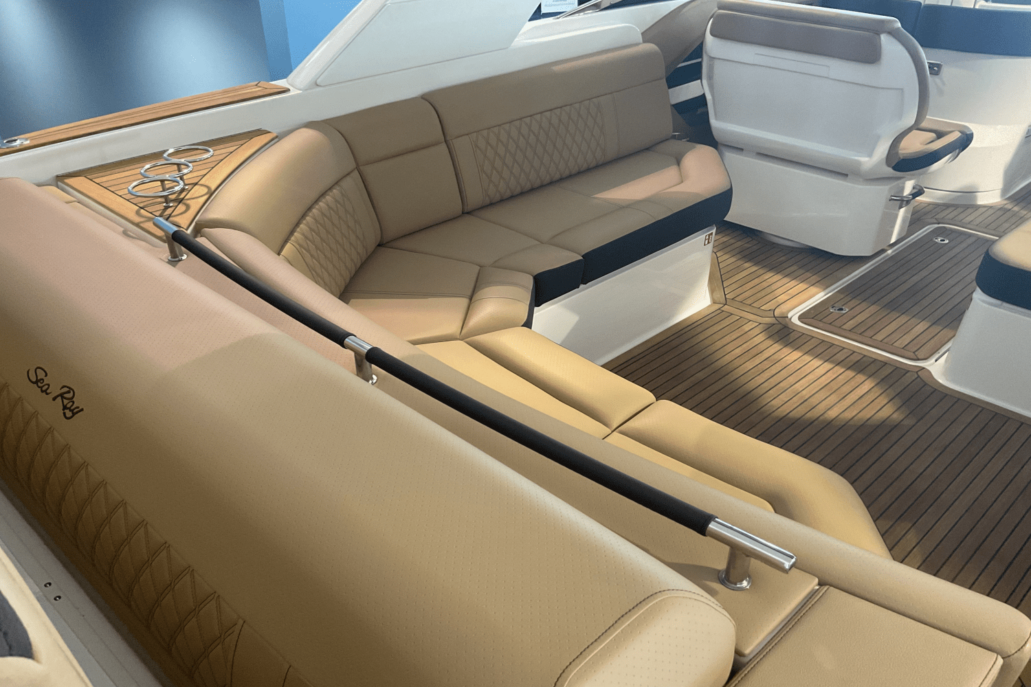2026 Sea Ray 310SLX-OB Image Thumbnail #37