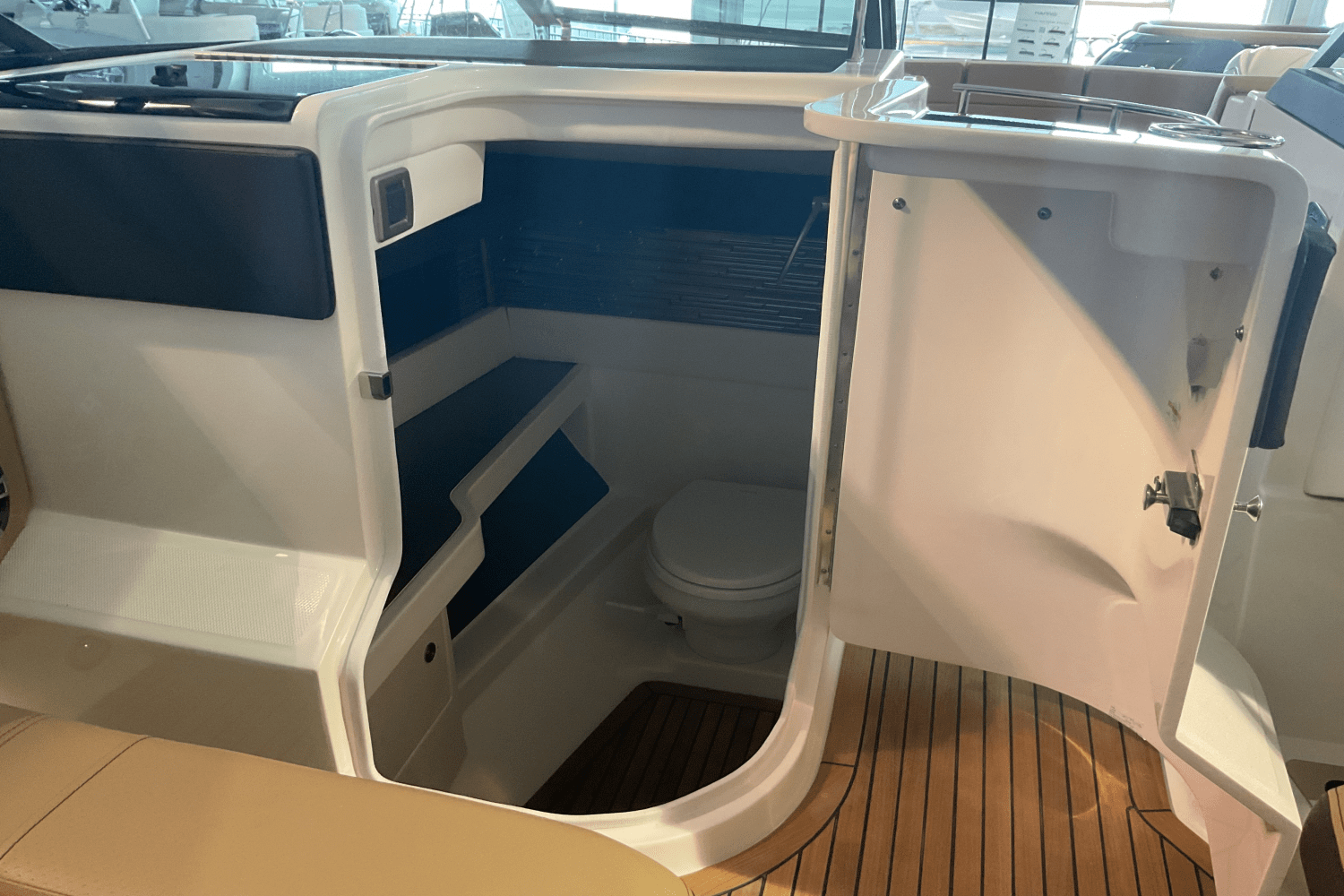 2026 Sea Ray 310SLX-OB Image Thumbnail #27