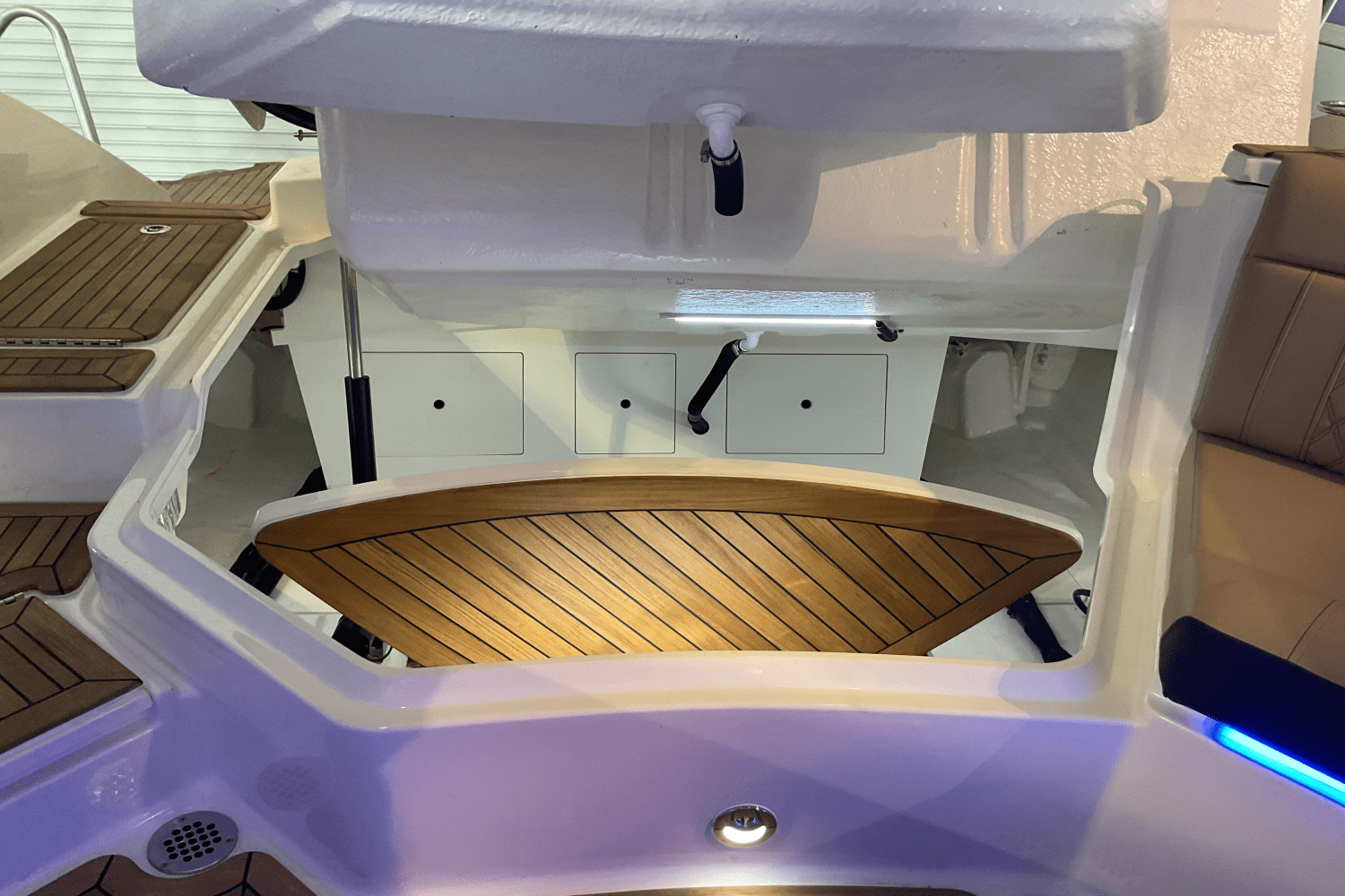 2026 Sea Ray 310SLX-OB Image Thumbnail #45