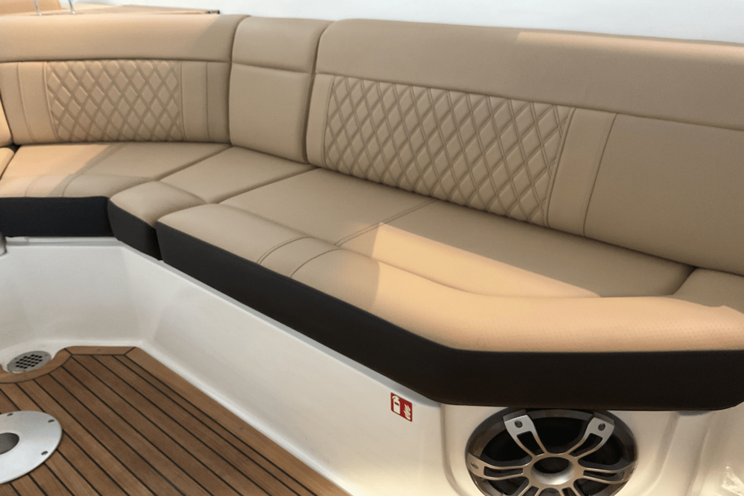 2026 Sea Ray 310SLX-OB Image Thumbnail #30