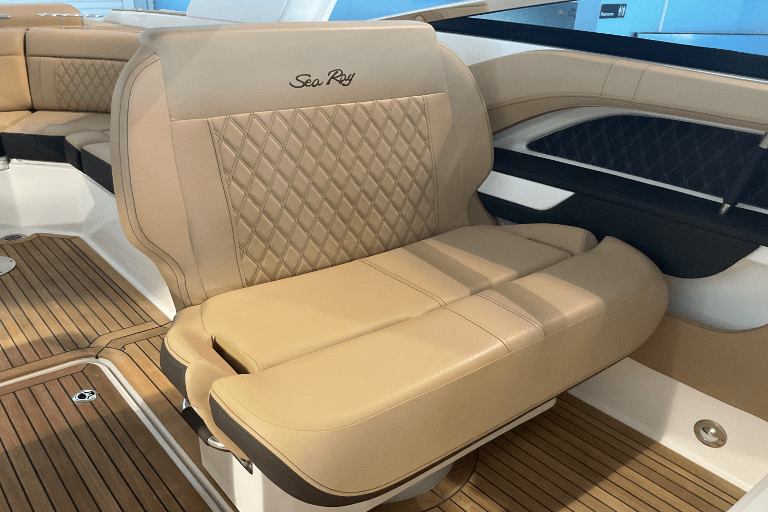 2026 Sea Ray 310SLX-OB Image Thumbnail #22
