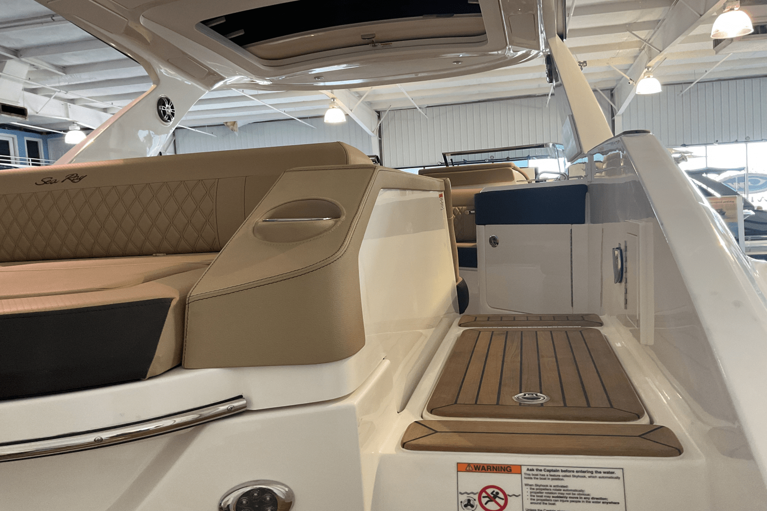 2026 Sea Ray 310SLX-OB Image Thumbnail #6