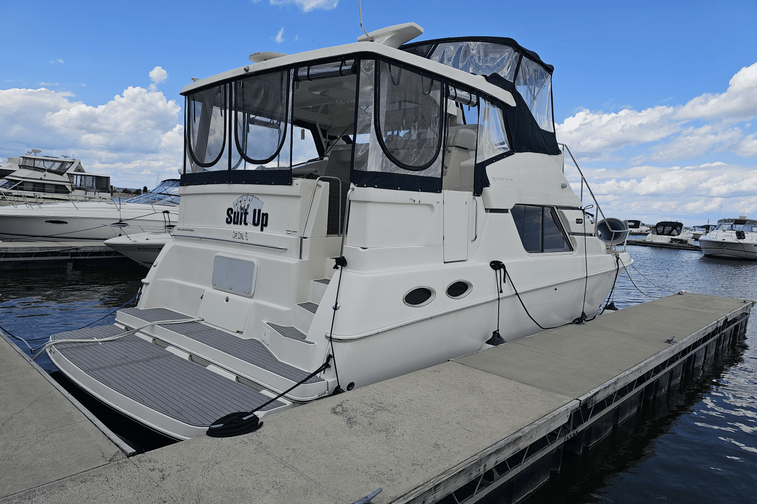 2001 Silverton
                                                             392 MOTOR YACHT Image Thumbnail #6