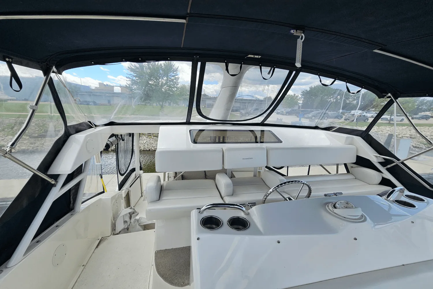 2001 Silverton 392 MOTOR YACHT Image Thumbnail #24