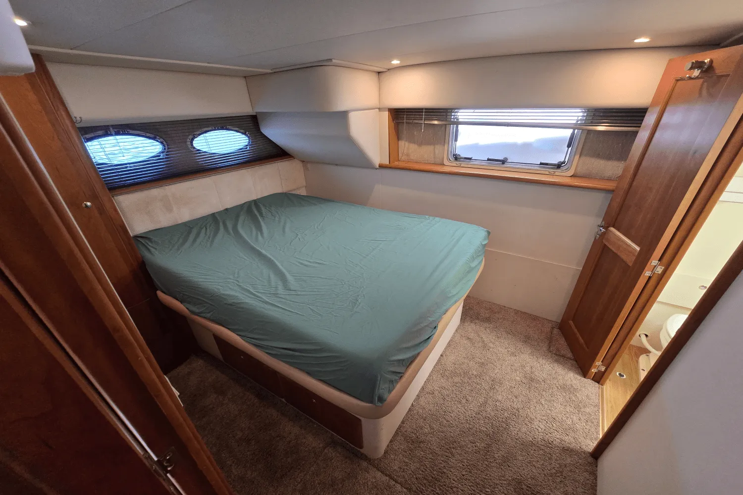 2001 Silverton 392 MOTOR YACHT Image Thumbnail #44