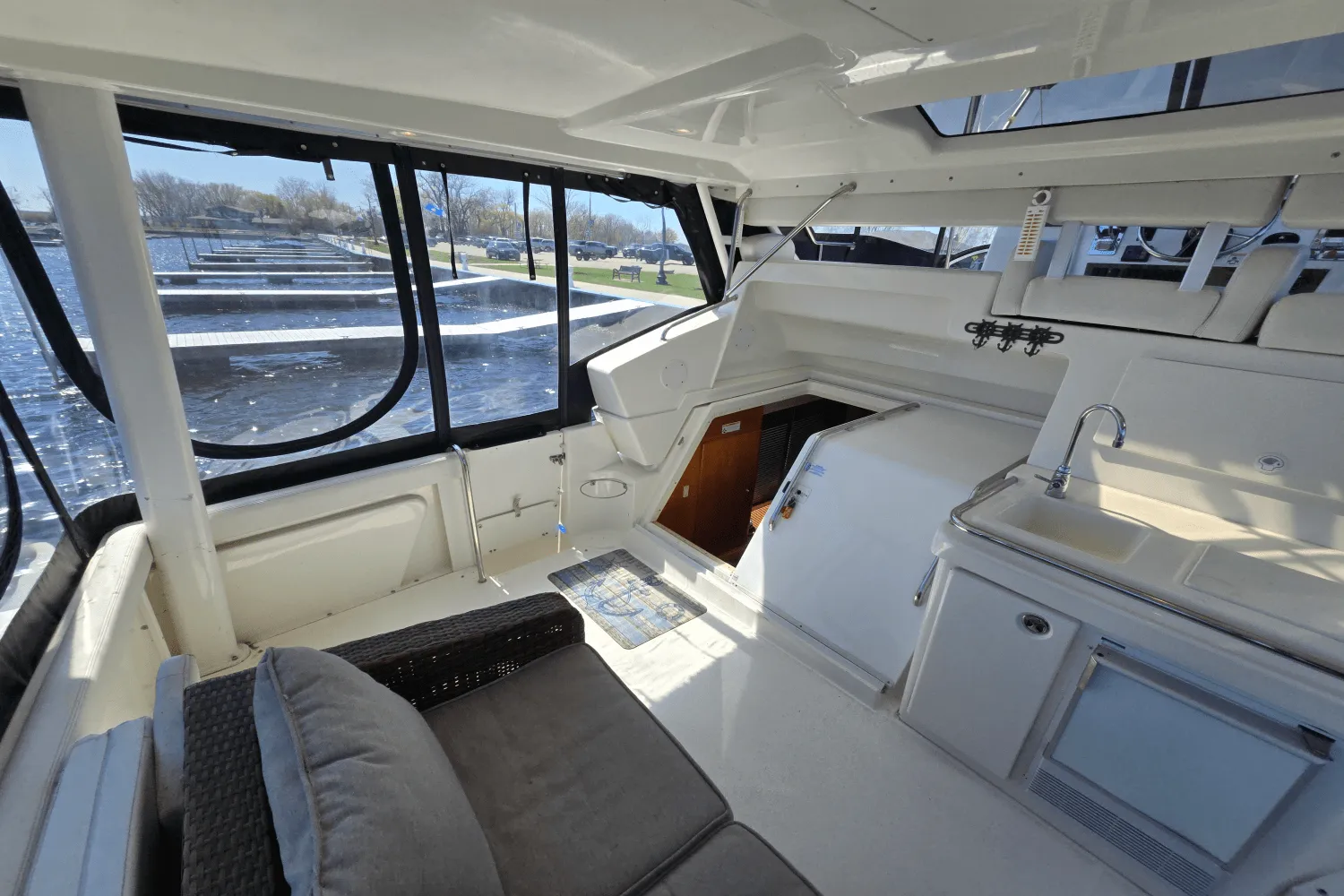 2001 Silverton 392 MOTOR YACHT Image Thumbnail #26