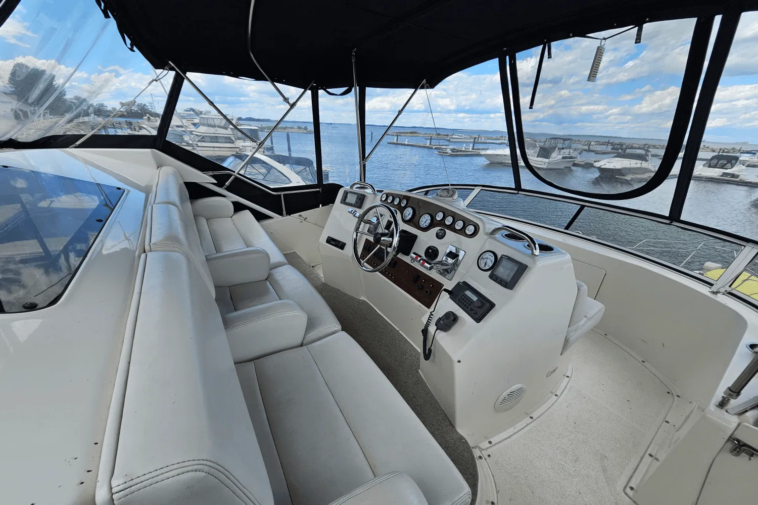 2001 Silverton 392 MOTOR YACHT Image Thumbnail #11