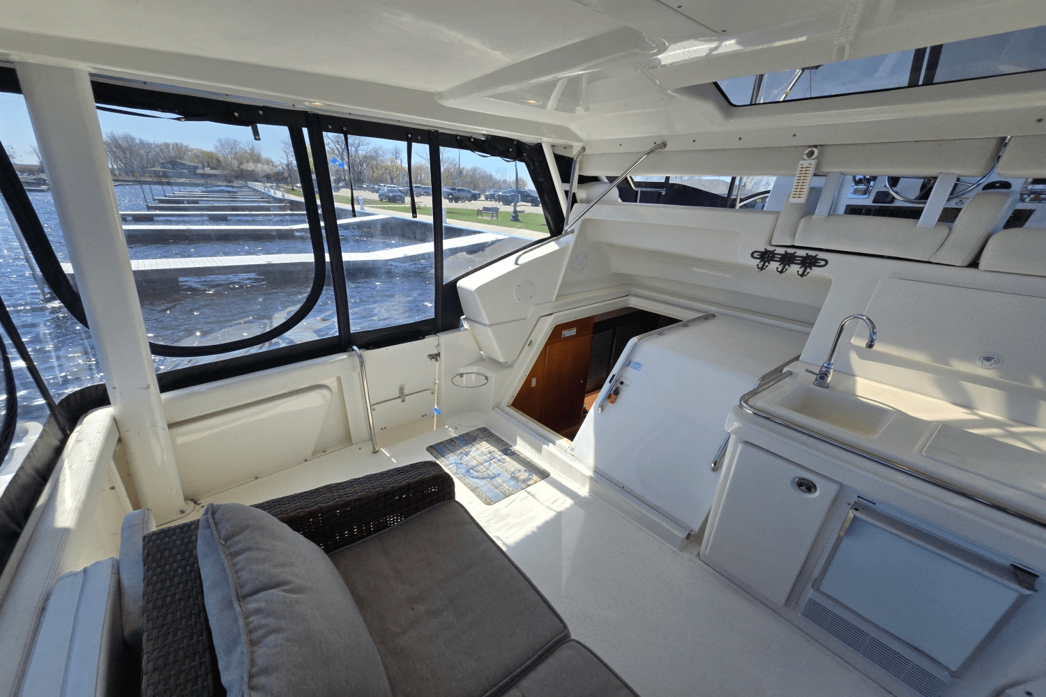 2001 Silverton 392 MOTOR YACHT Image Thumbnail #26