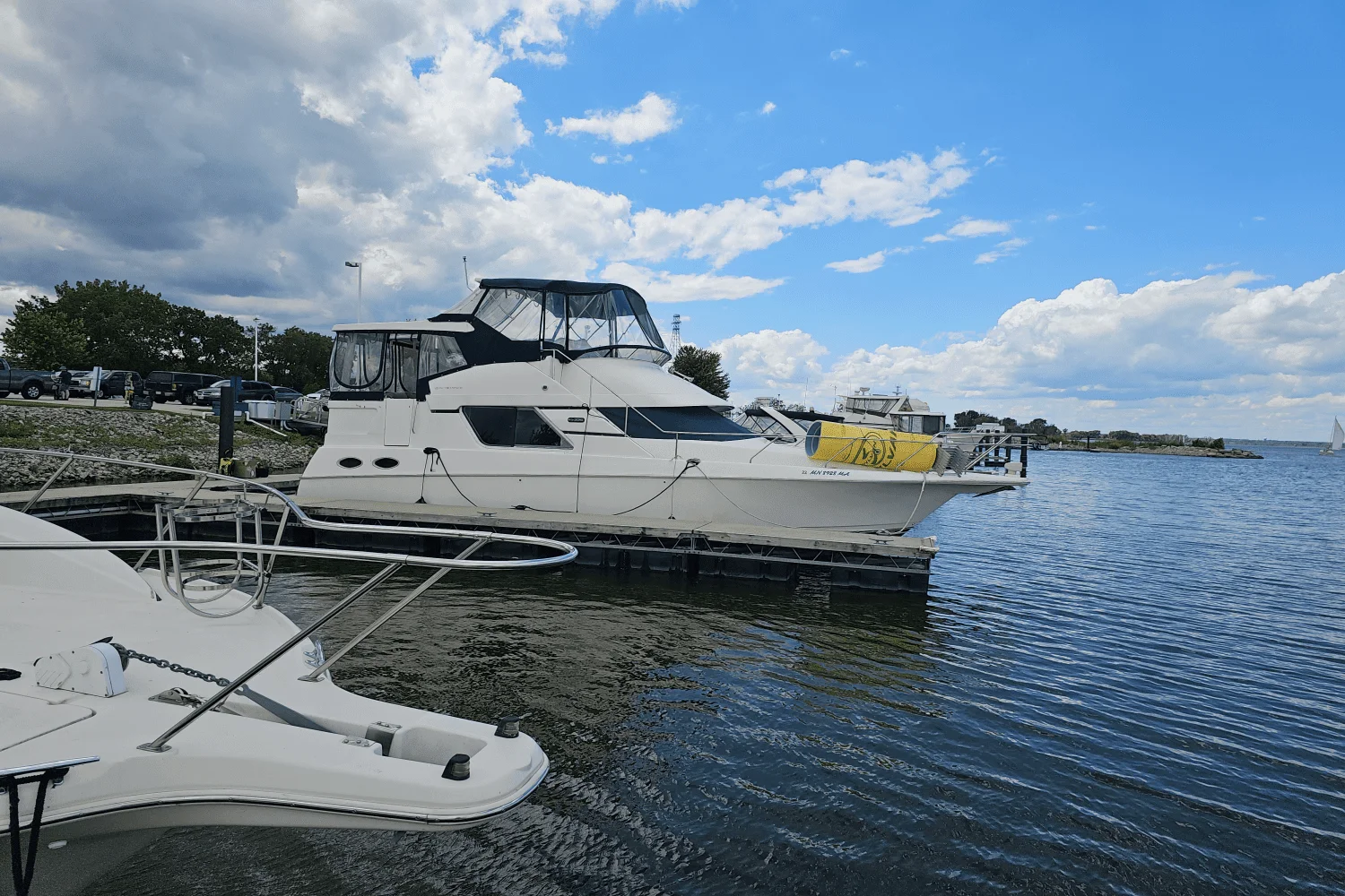 2001 Silverton 392 MOTOR YACHT Image Thumbnail #4