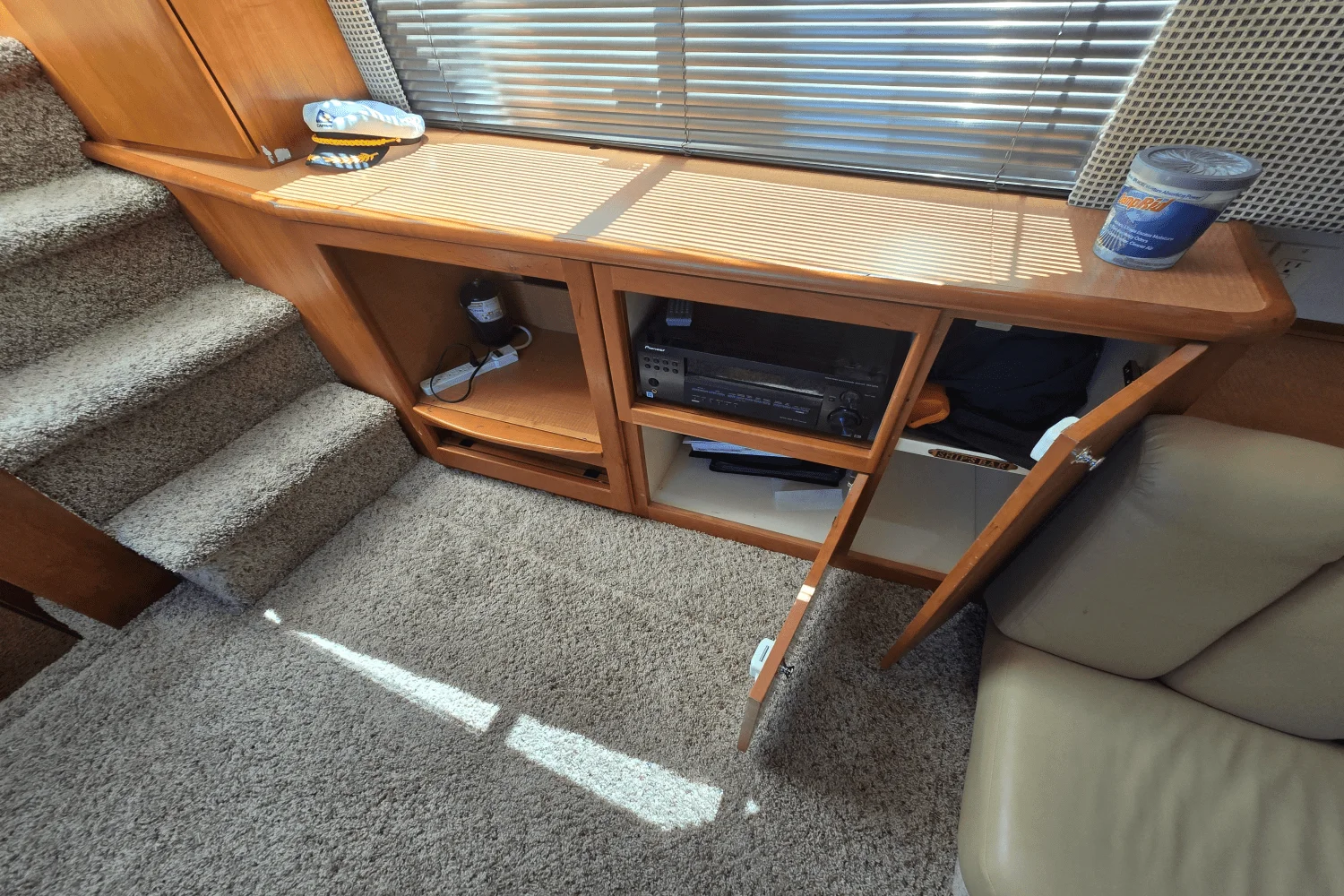 2001 Silverton 392 MOTOR YACHT Image Thumbnail #43