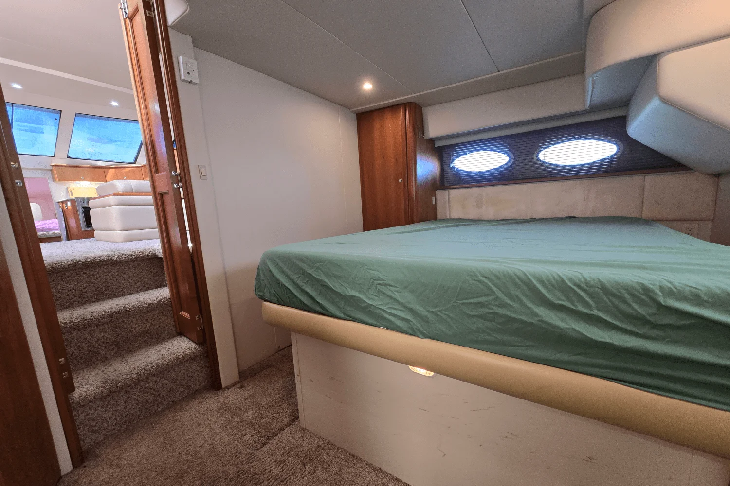 2001 Silverton 392 MOTOR YACHT Image Thumbnail #48