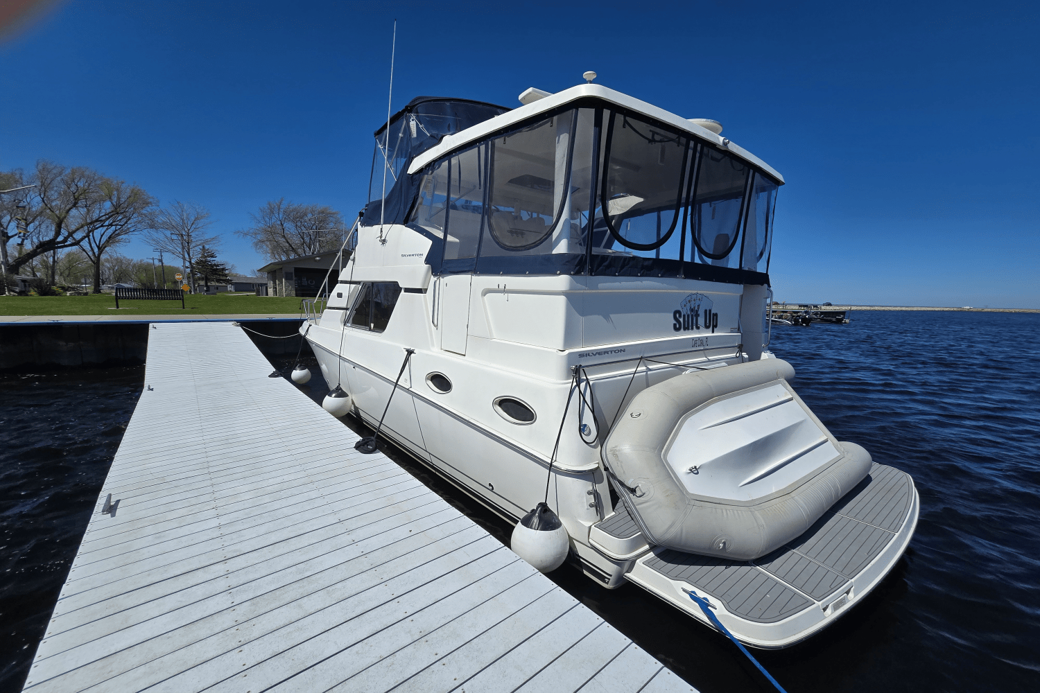 2001 Silverton 392 MOTOR YACHT Image Thumbnail #6